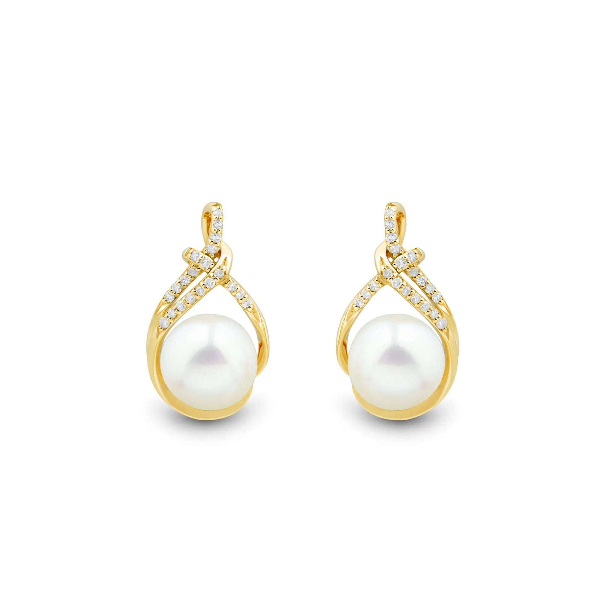 1/10 CT. Tw. Button Freshwater Cultured Pearl and Diamond Earrings 10K Yellow Gold Size 9.20mm