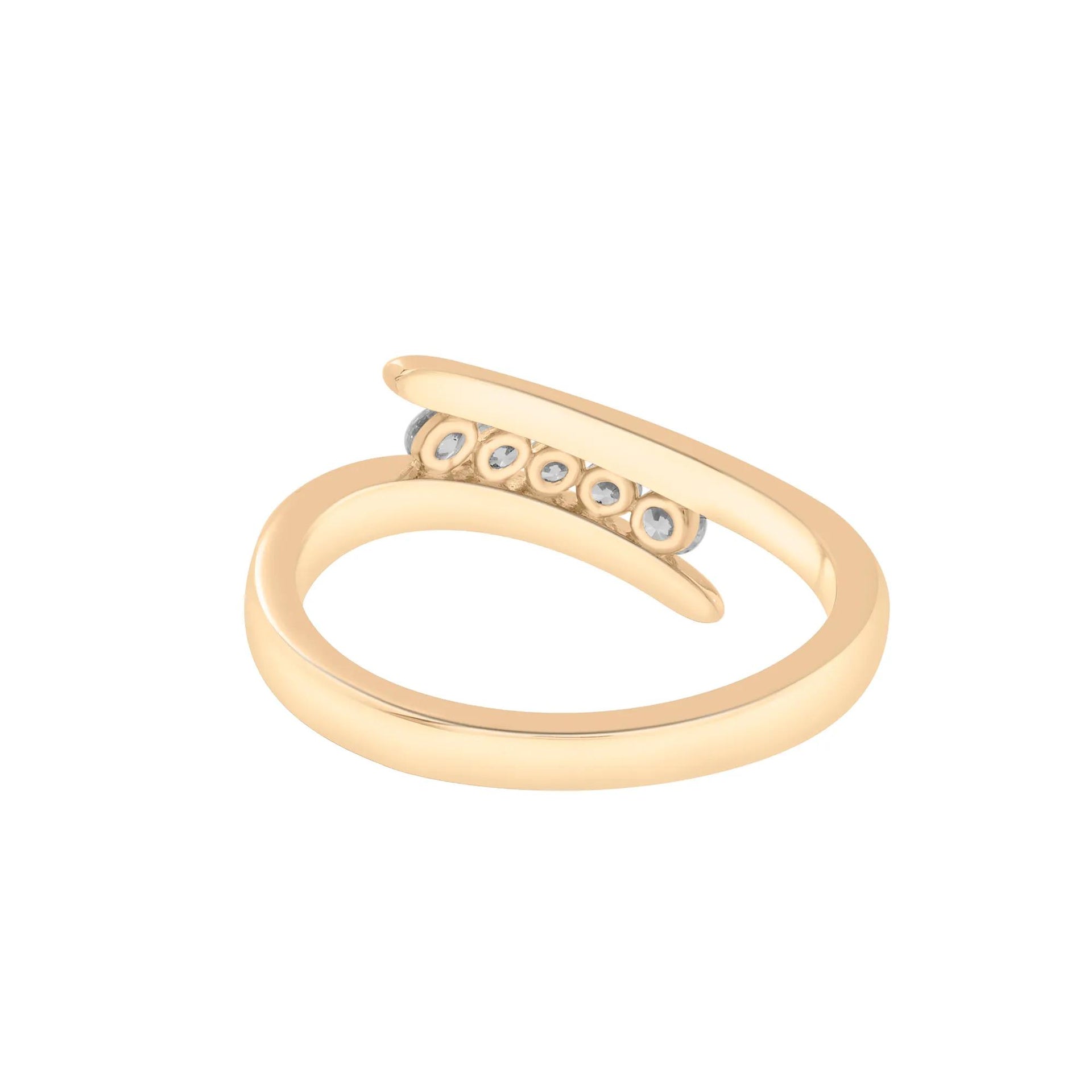 1/4 CT. Tw. Diamond Bypass Ring 10K Yellow Gold Round Brilliant Cut Size 9 2mm