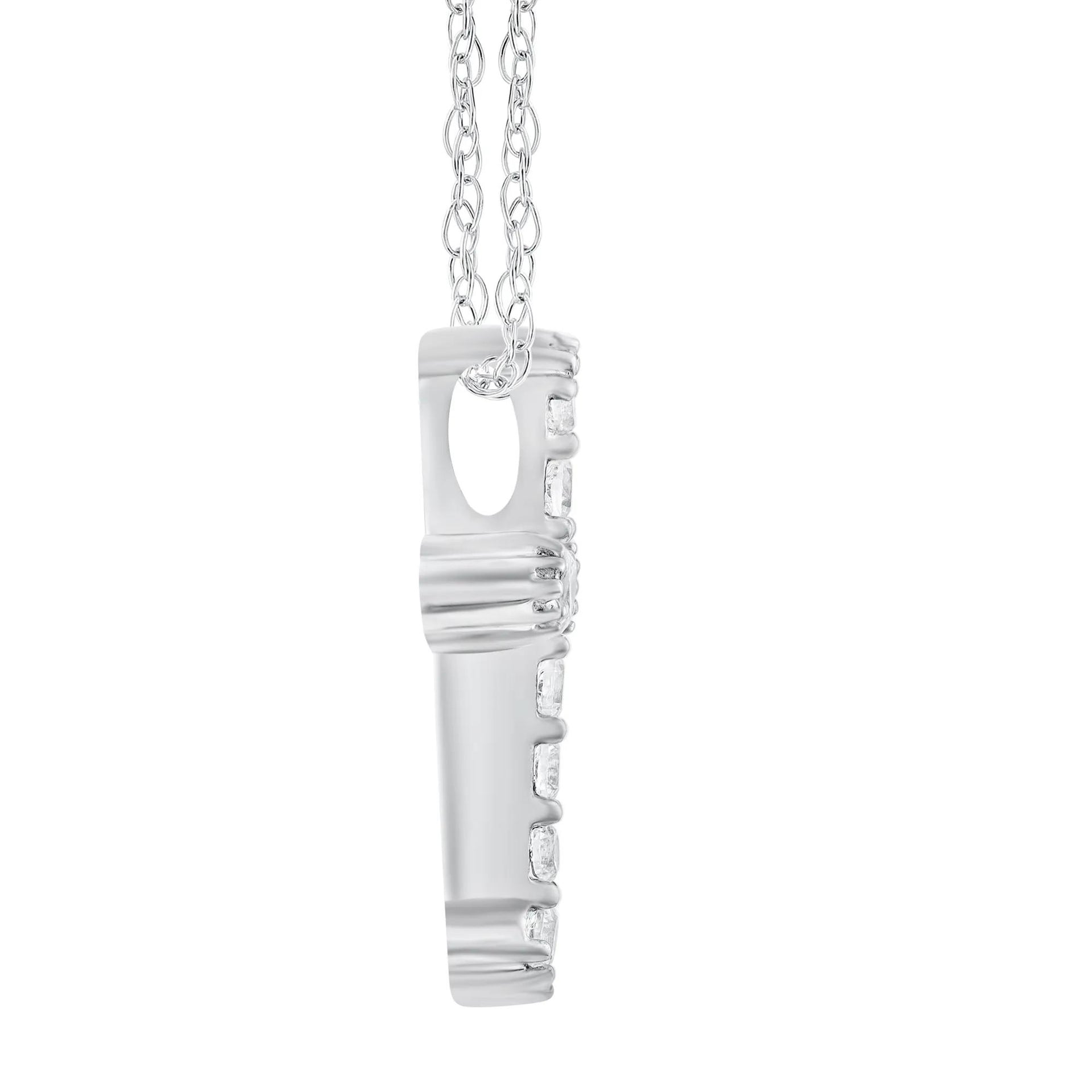 1/4 CT. Tw. Diamond Cross Pendant Necklace 14K White Gold Size 18"