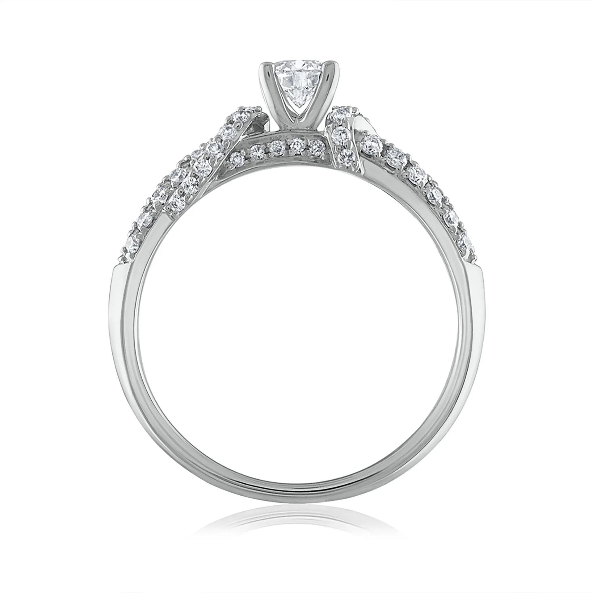 5/8 CT. Tw. Diamond Engagement Ring 14K White Gold Round Brilliant Cut Size 6.5 1.5mm