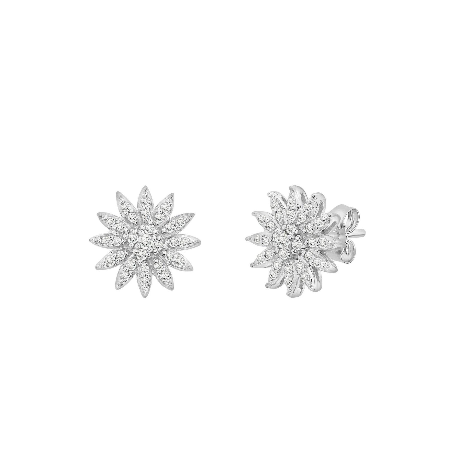 1/2 CT. Tw. Diamond Flower Pendant & Stud Earrings Boxed Set .925 Sterling Silver White Size 18"