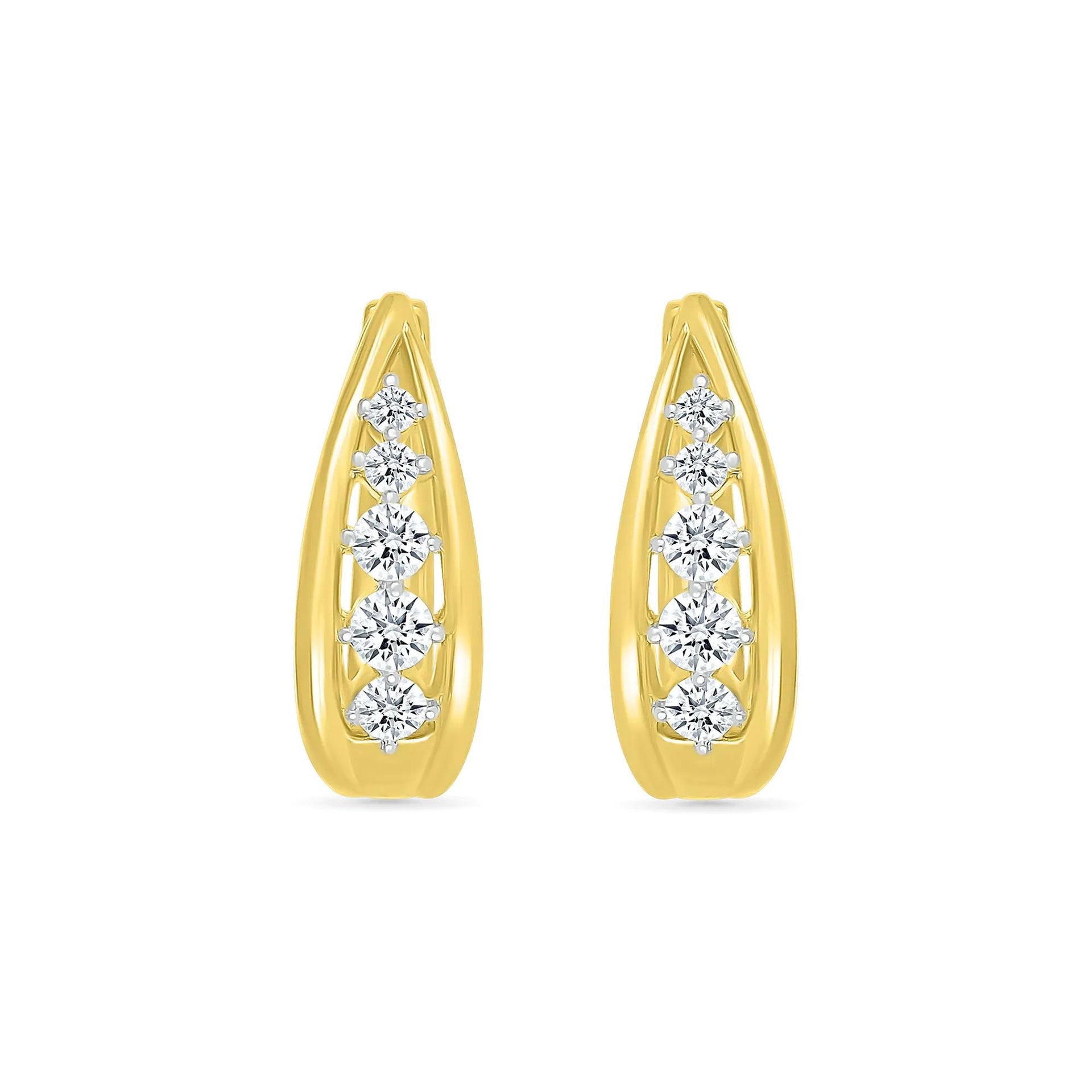 1/2 CT. Tw. Diamond Graduated Oval Hoop Earrings 10K Yellow Gold Size 19.00mm