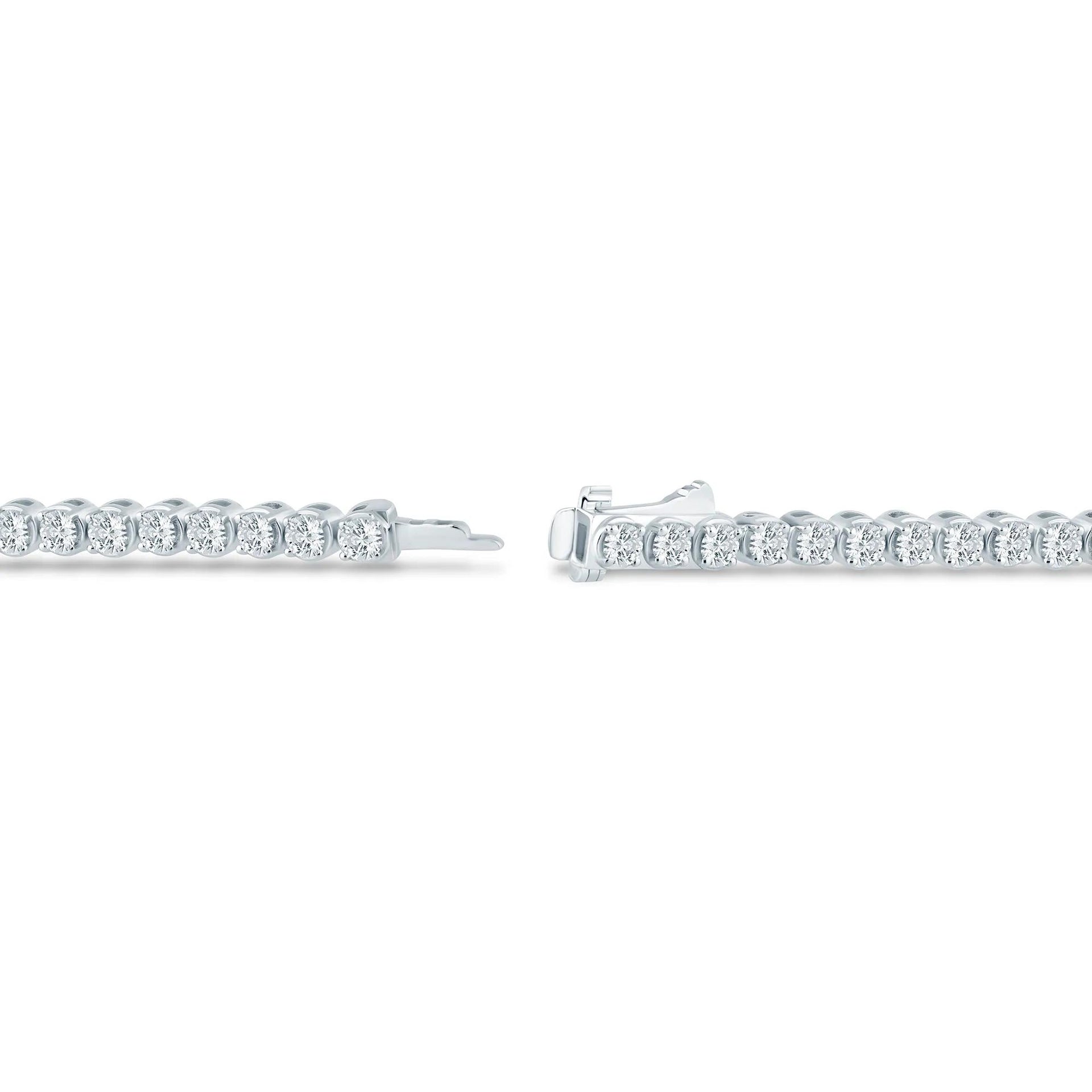 5 CT. Tw. Diamond Tennis Bracelet 10K White Gold Size 3.80mm