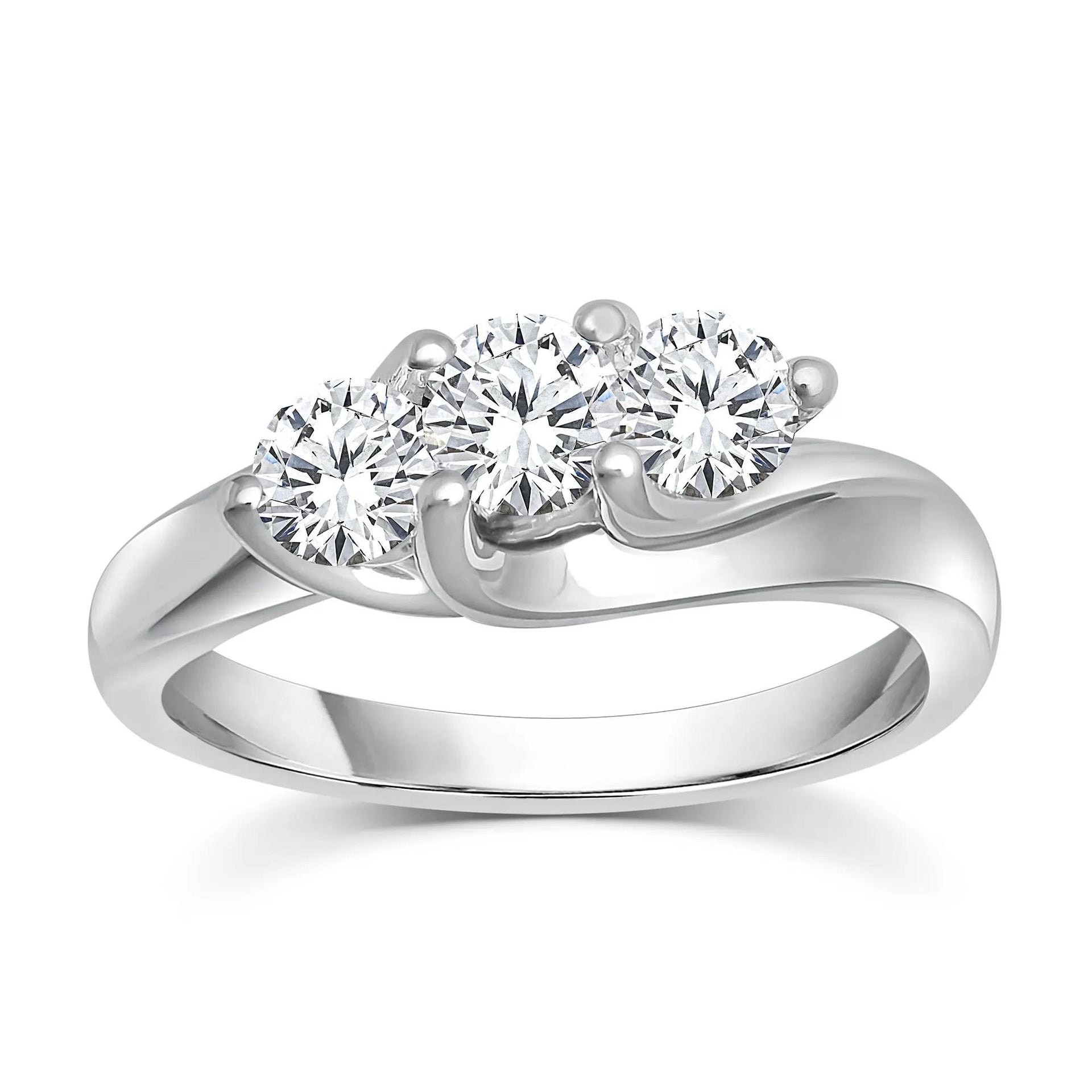 1 CT. Tw. Diamond Three-Stone Ring 14K White Gold Round Brilliant Cut Size 7 2.5mm