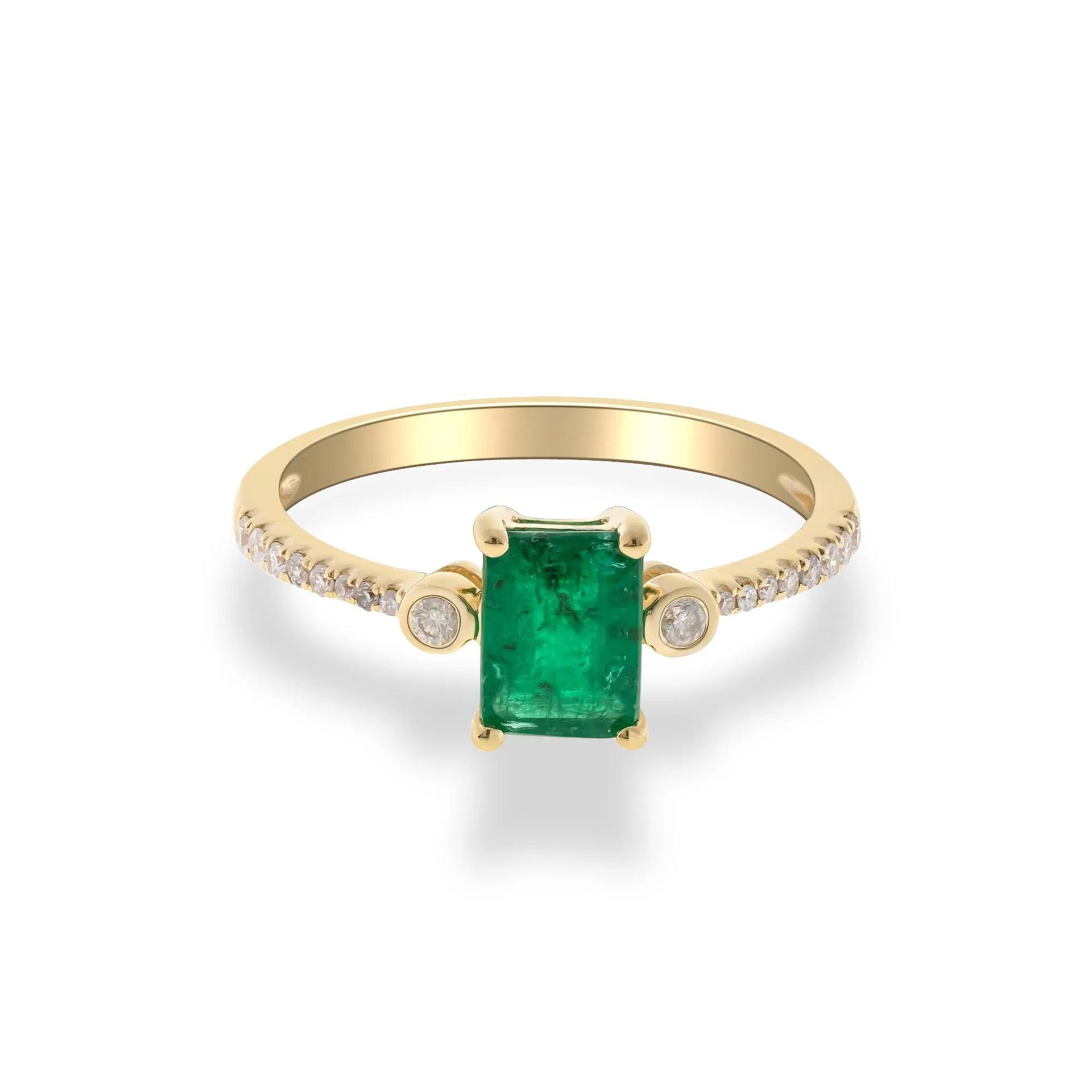 1/8 CT. Tw. Emerald & Diamond Ring 10K Yellow Gold Size 5.5 2mm