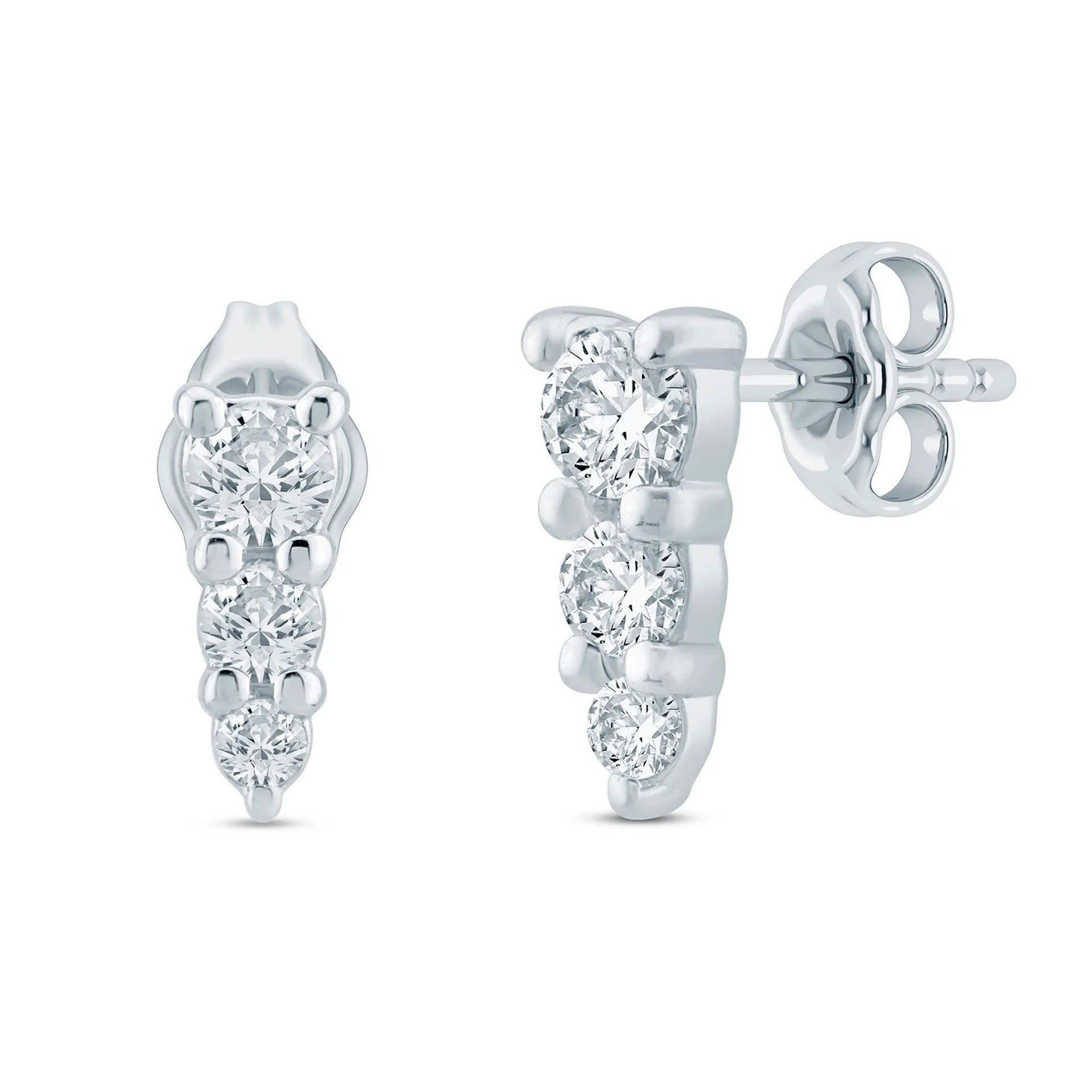 1/4 CT. Tw. Diamond Graduated Stud Earrings 10K White Gold Size 7.90mm