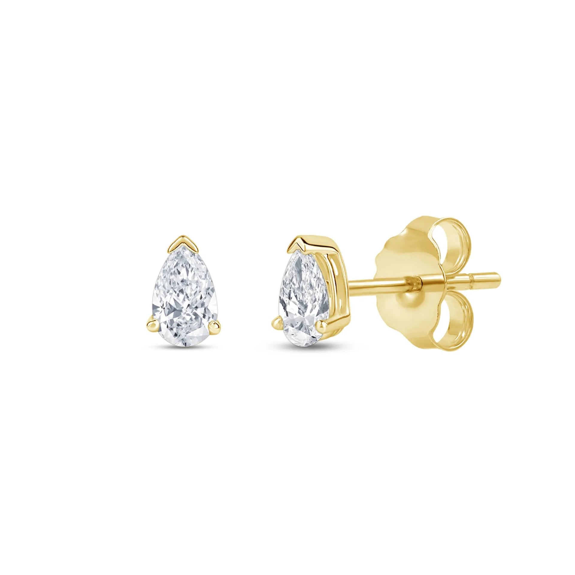 1/4 CT. Tw. Lab Grown Diamond Pear-Shaped Solitaire Stud Earrings 14K Yellow Gold Size 5.50mm