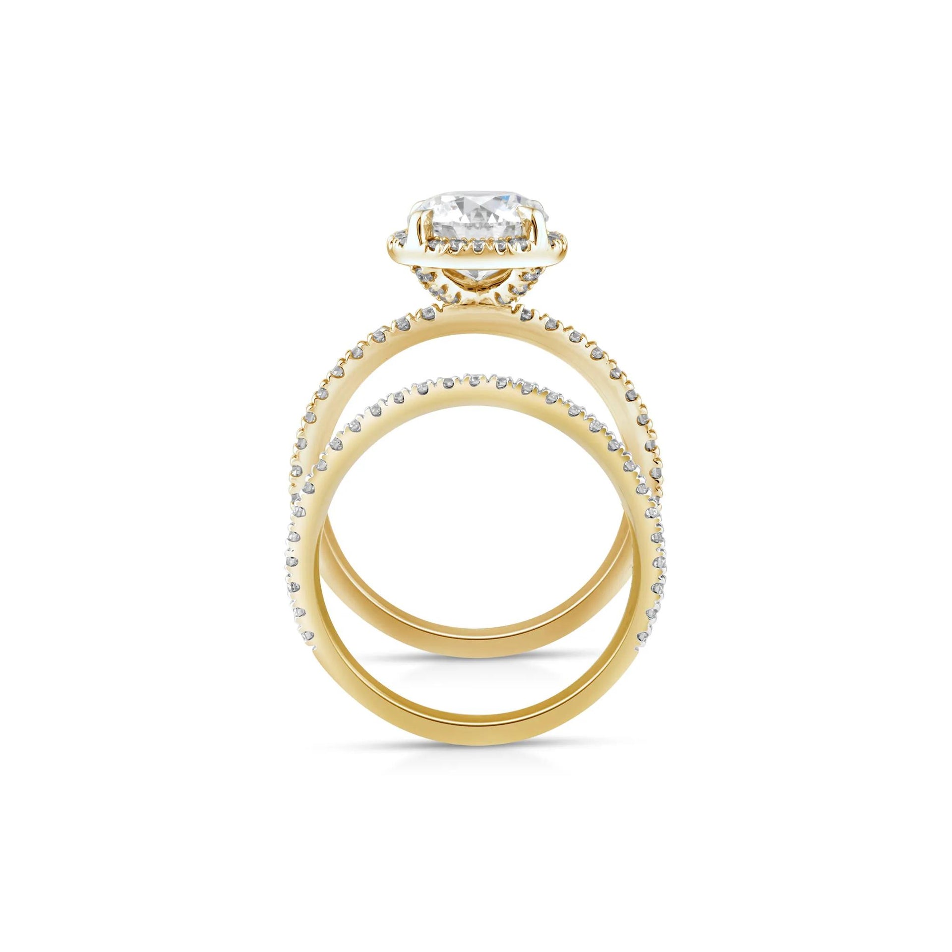2 3/4 CT. Tw. Lab Grown Diamond Round Halo Bridal Set 14K Yellow Gold Ring Round Brilliant Cut Size 5.5 10mm