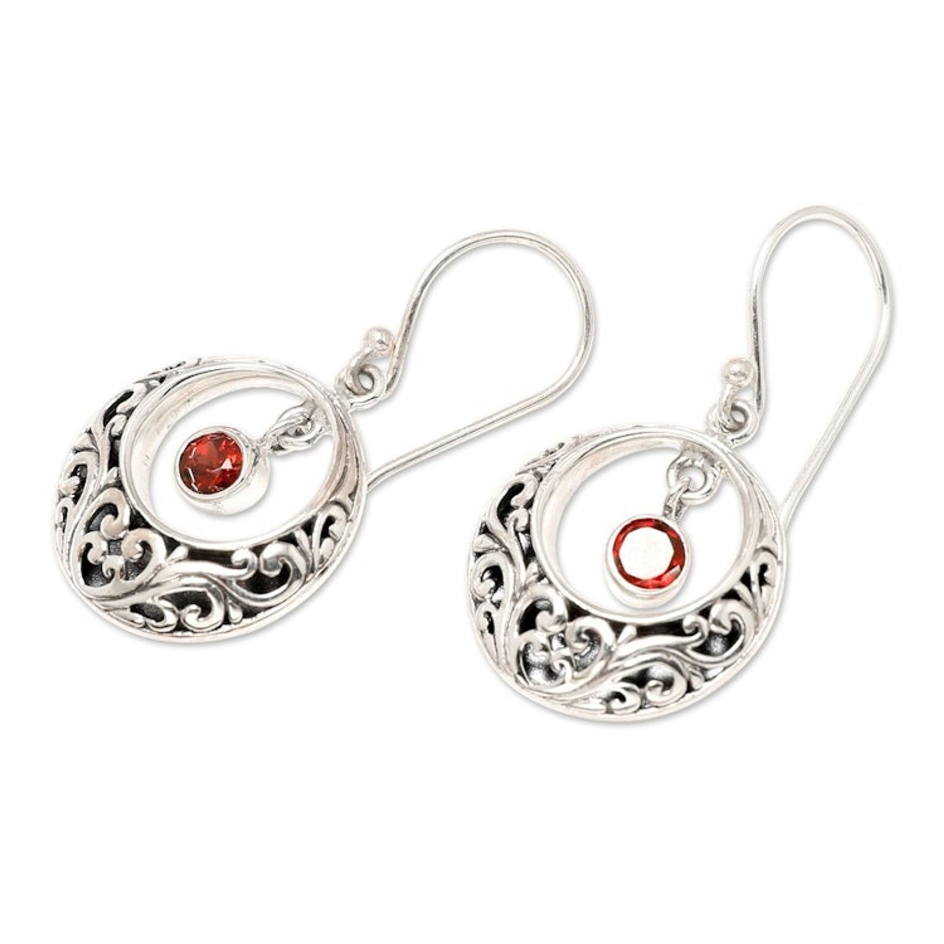 Sterling Silver Dangle Earrings with Swaying Garnet Stone 'Baturiti Garden in Red'