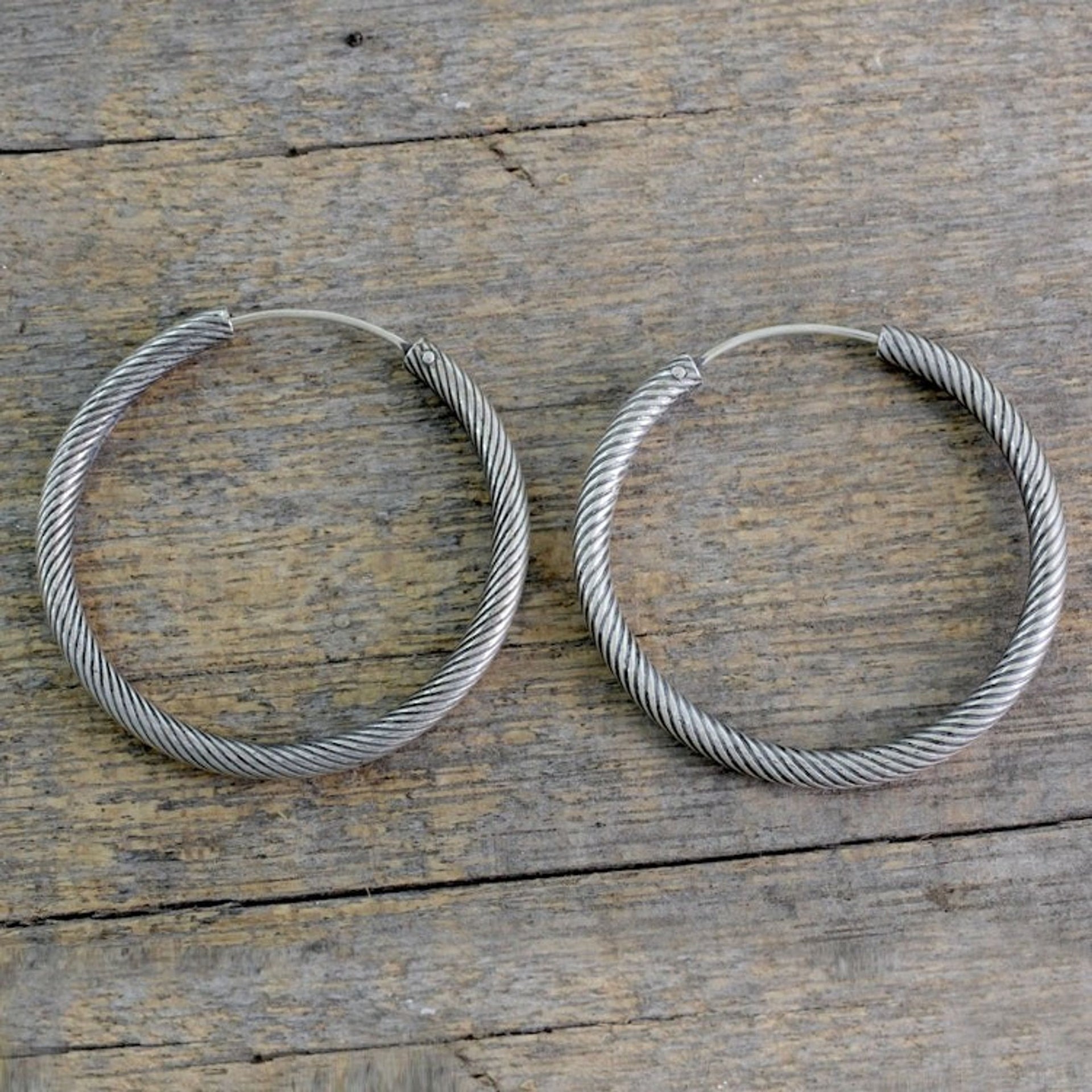 Indian Twist Design Sterling Silver Endless Hoop Earrings 'Timeless Twist'