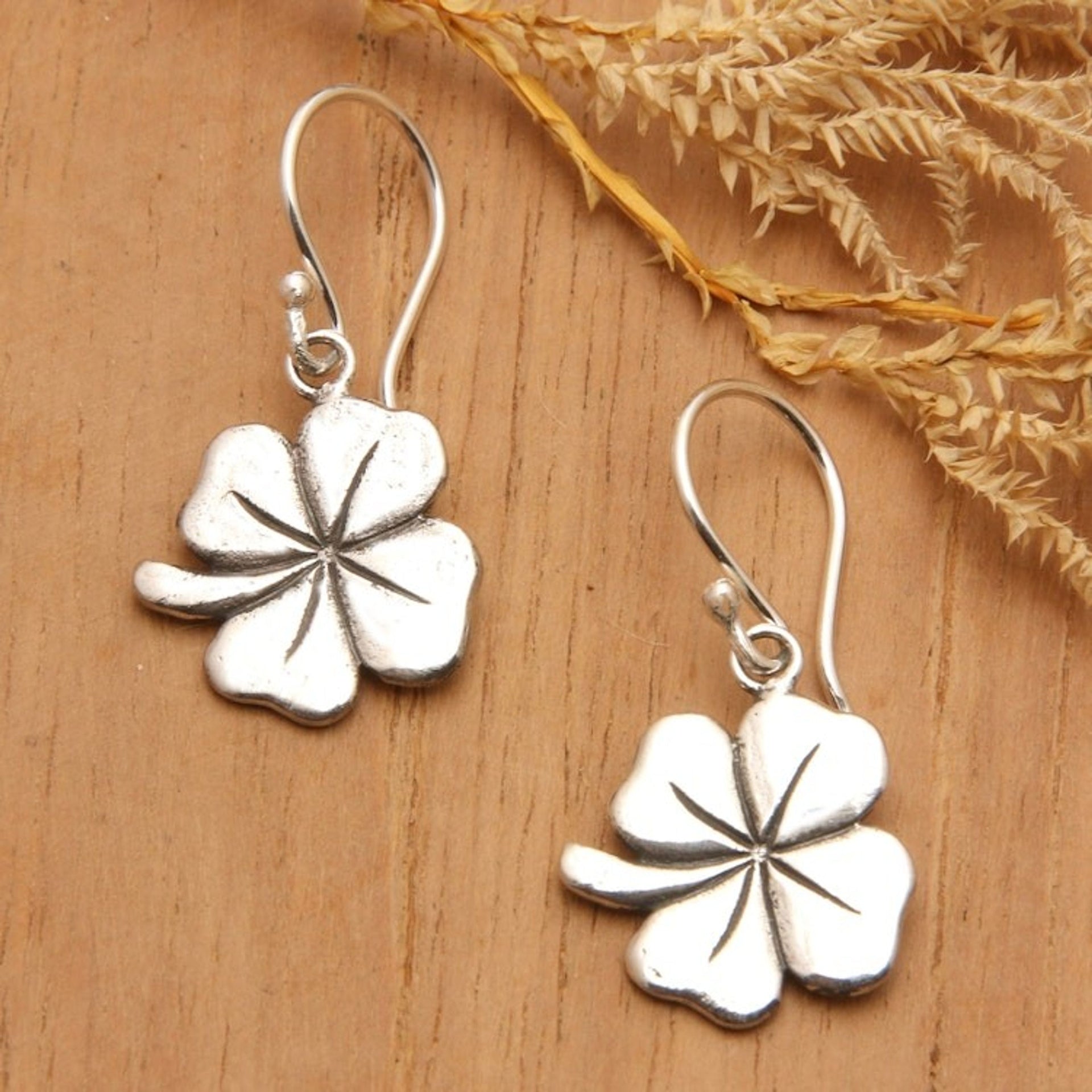Polished Clover-Shaped Sterling Silver Dangle Earrings 'Prime Clover'