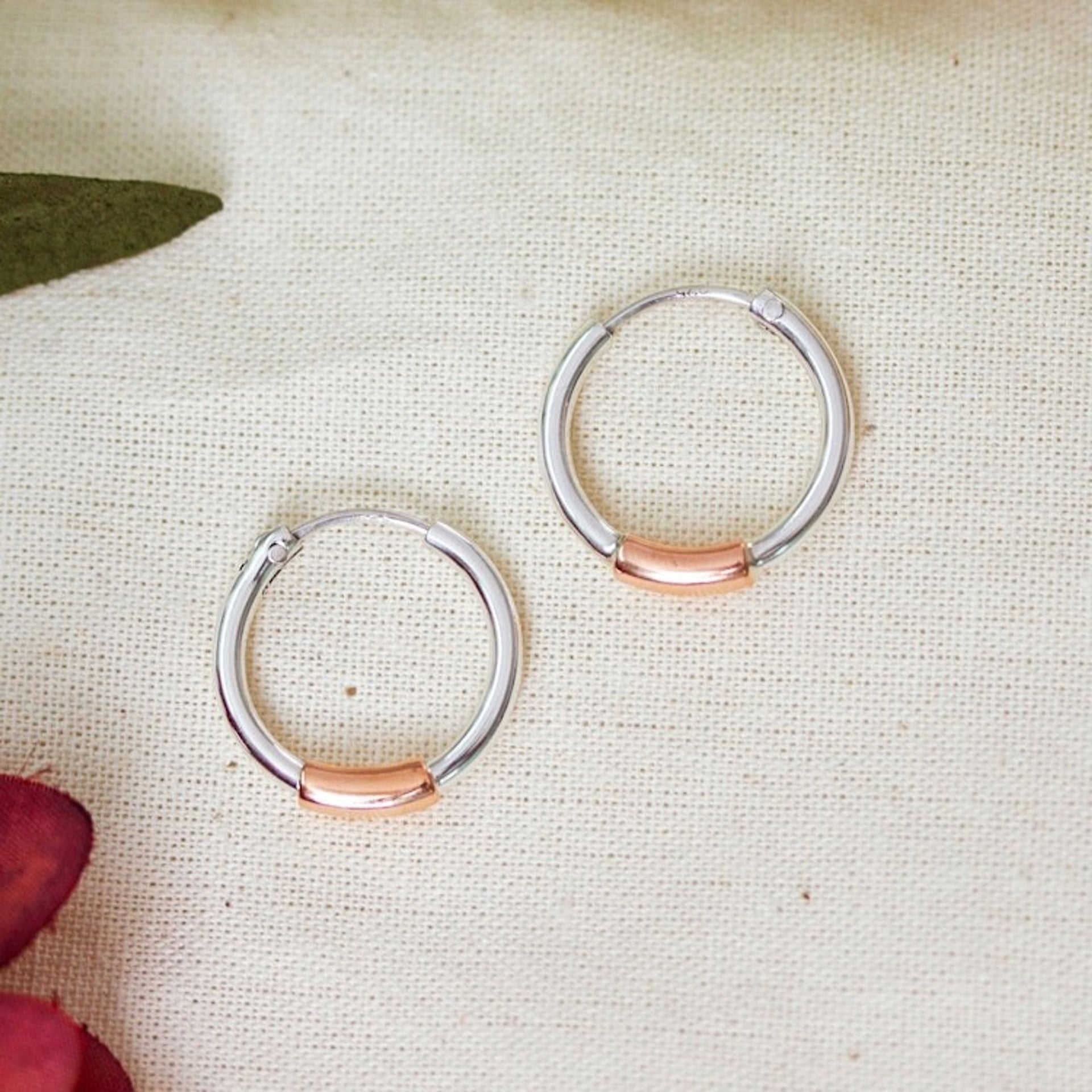 Minimalist Taxco Silver Hoop Earrings with Copper Accents 'Metallic Allure'