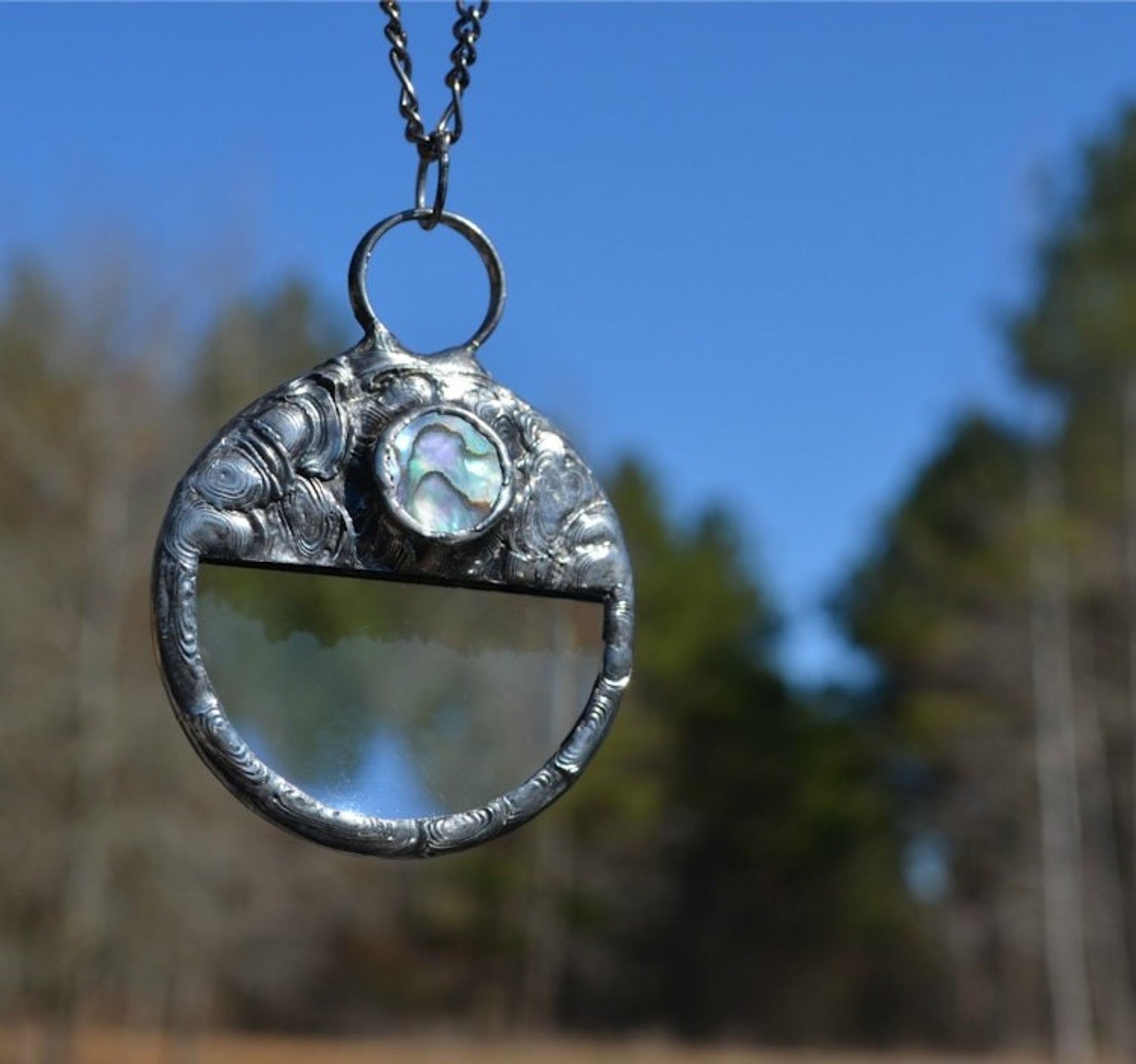 Magnifying Glass Necklace for Women with Abalone Shell Accent, Unisex Modern Monocle