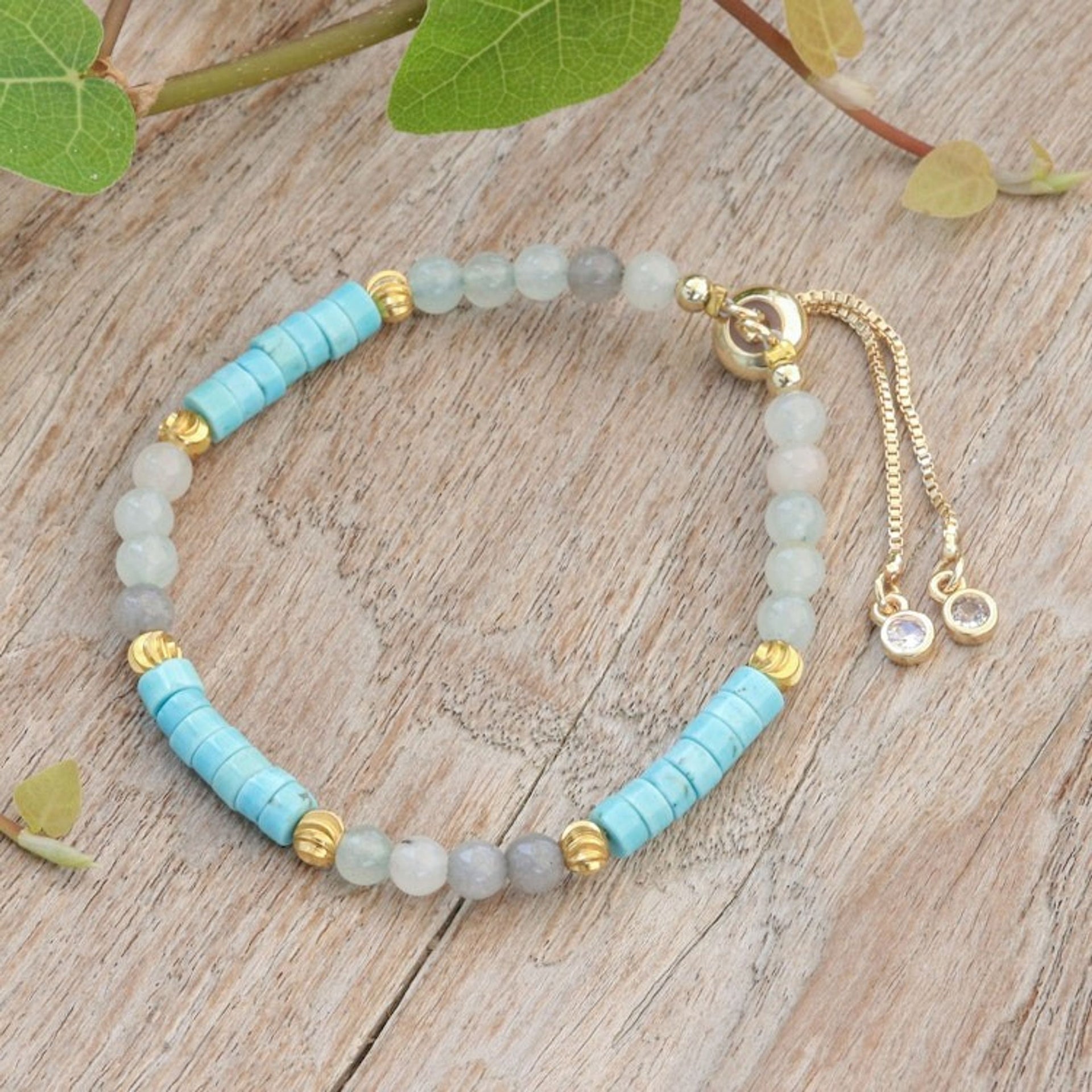 Howlite and Quartz Beaded Adjustable Wristband Bracelet 'Gorgeous Flair'