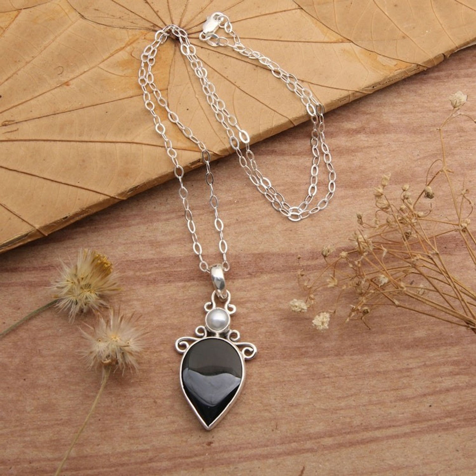 925 Silver Onyx Cultured Pearl Pendant Necklace from Bali 'Night and Day'