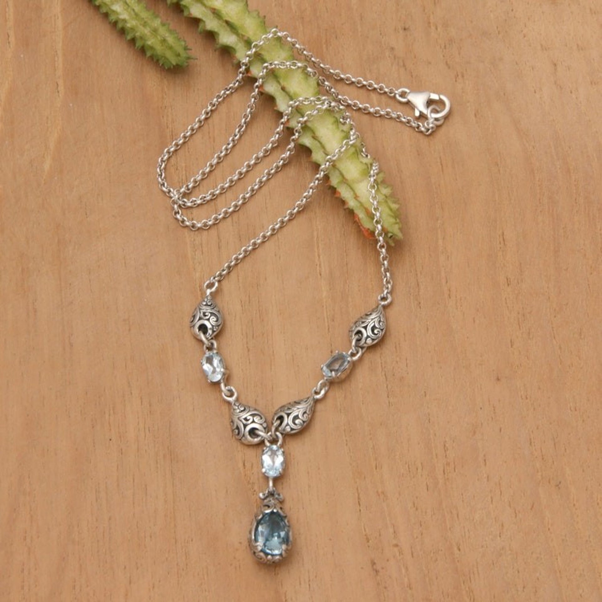 Classic Two-Carat Faceted Blue Topaz Pendant Necklace 'Loyal Essence'