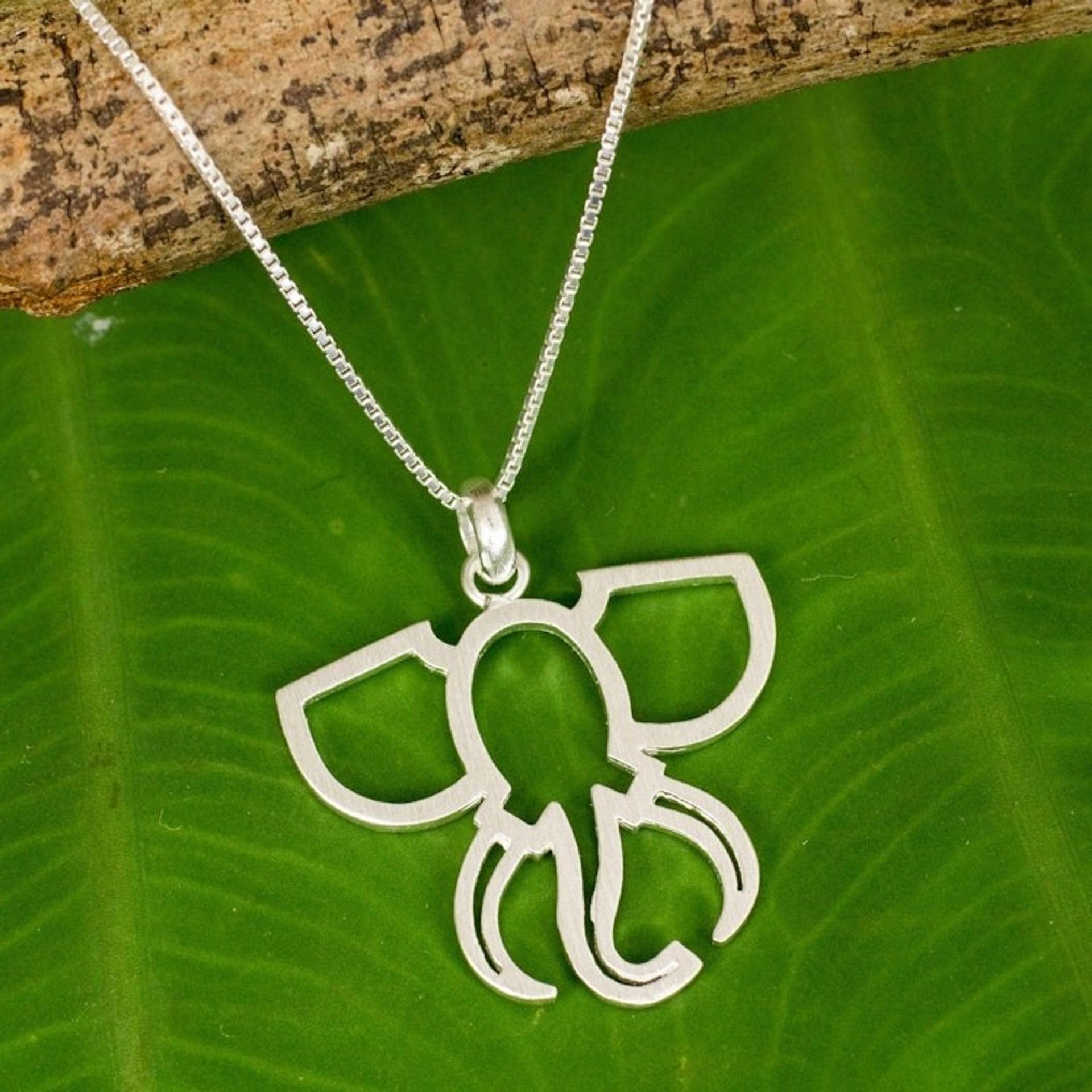 Elephant Pendant Necklace with Venetian Box Chain 'Gentle Elephant'