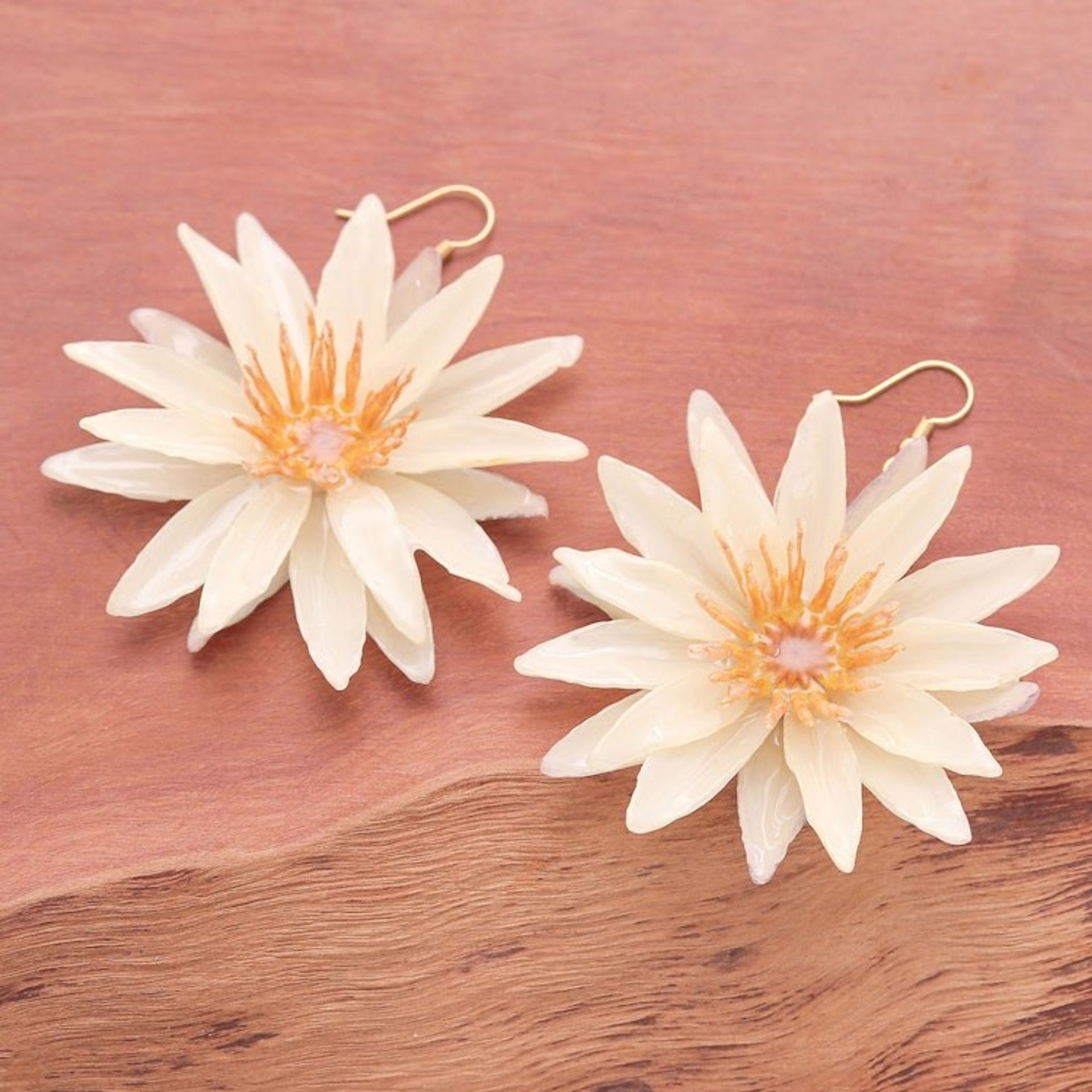 Gold-Accented Dangle Earrings with Resin-Coated Water Lilies 'Chic Ivory Water Lily'