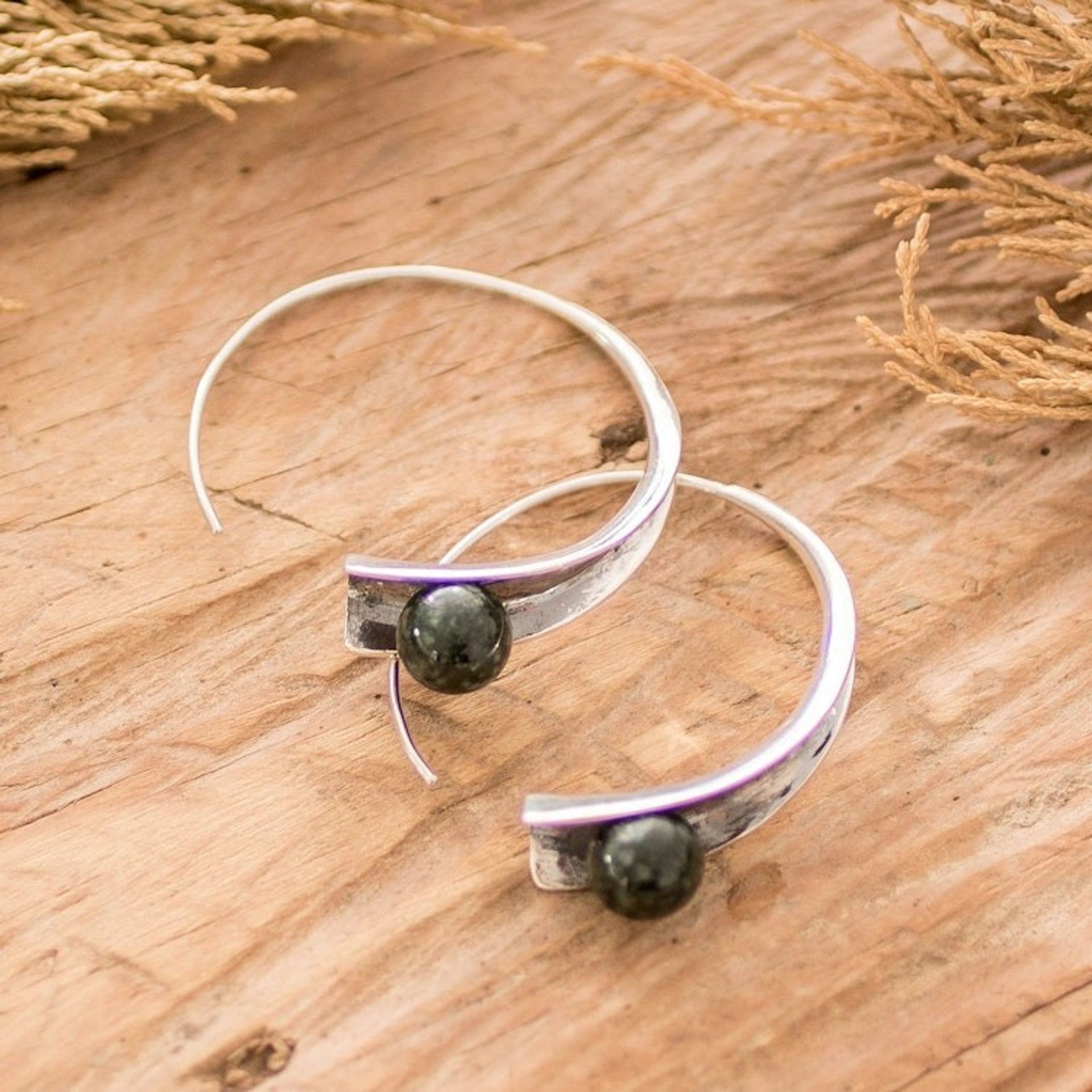 Modern Silver Drop Earrings with Dark Green Jade Stones 'Green Shadow Vitality'