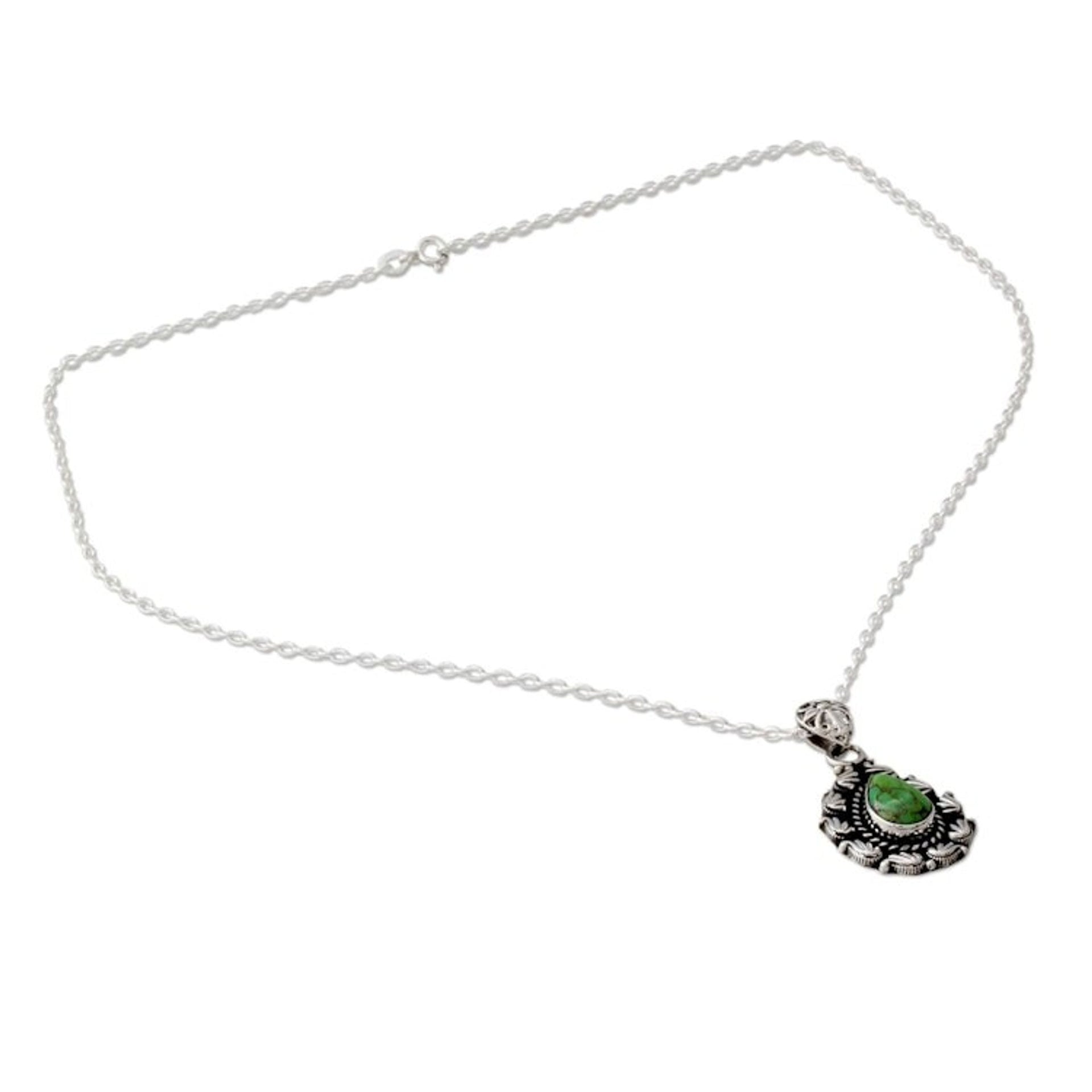 Leaf Motif Silver Pendant Necklace with Composite Turquoise 'Grand Garland'