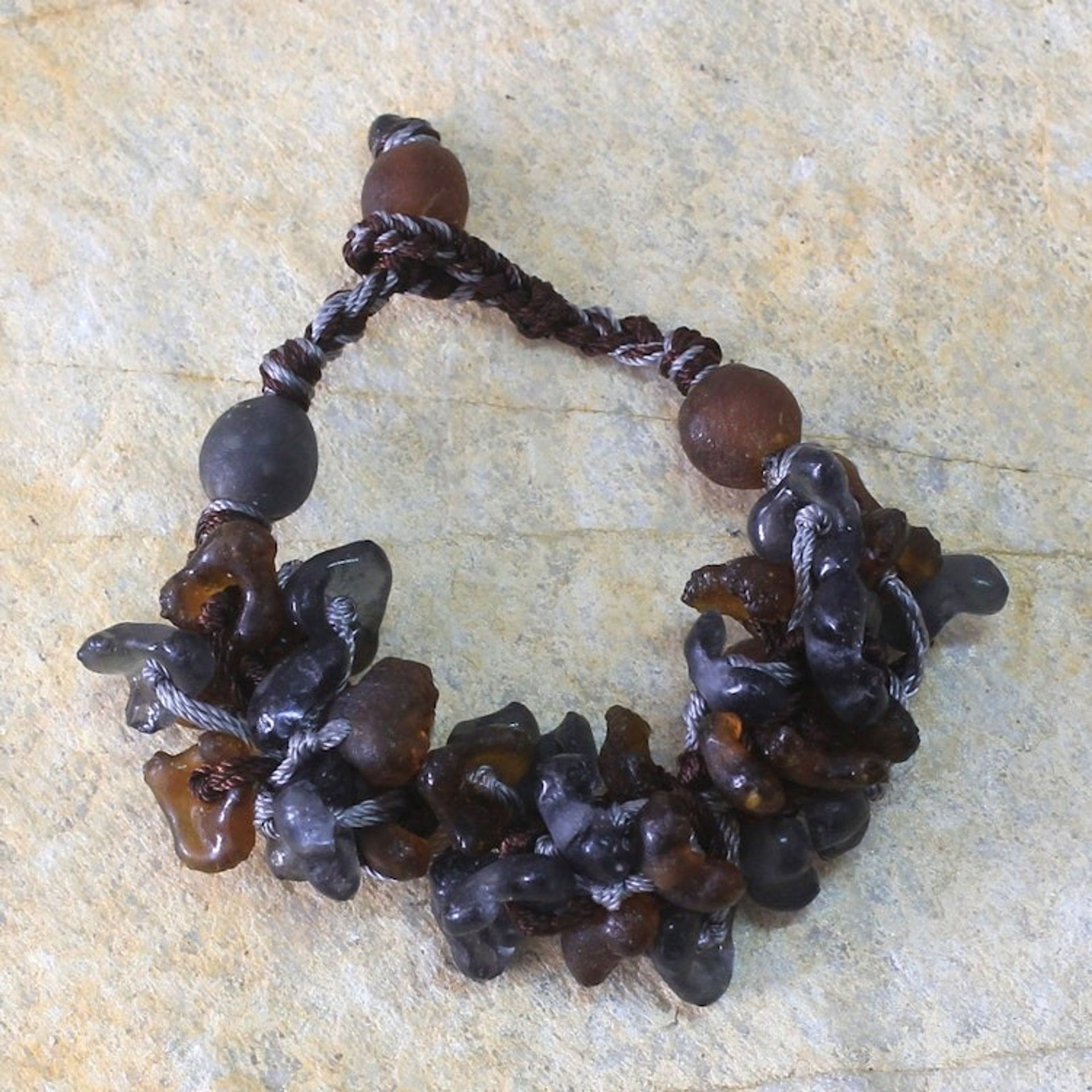 Recycled bead bracelet 'Midnight Fog'