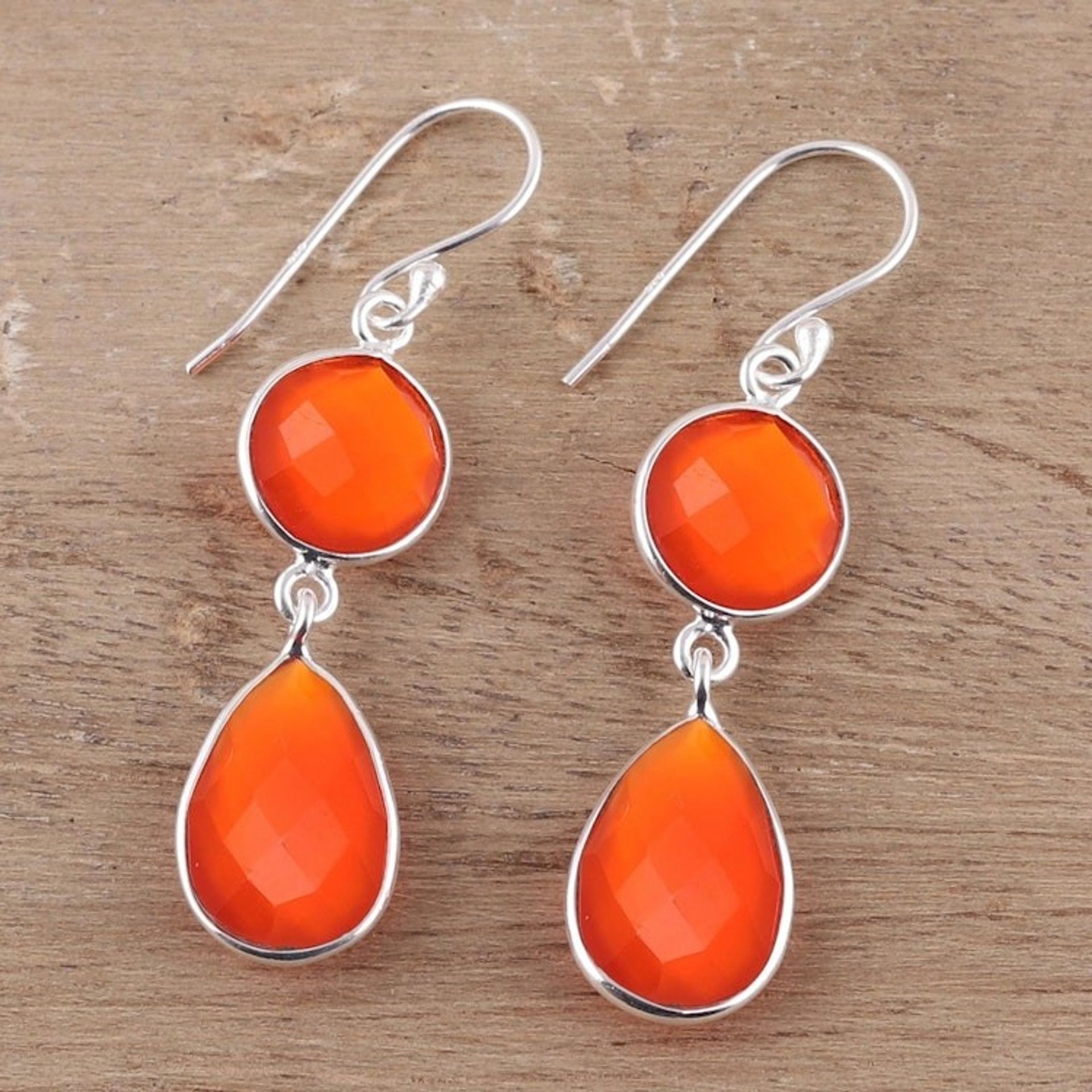 13.5-Carat Carnelian Dangle Earrings from India 'Fiery Charm'