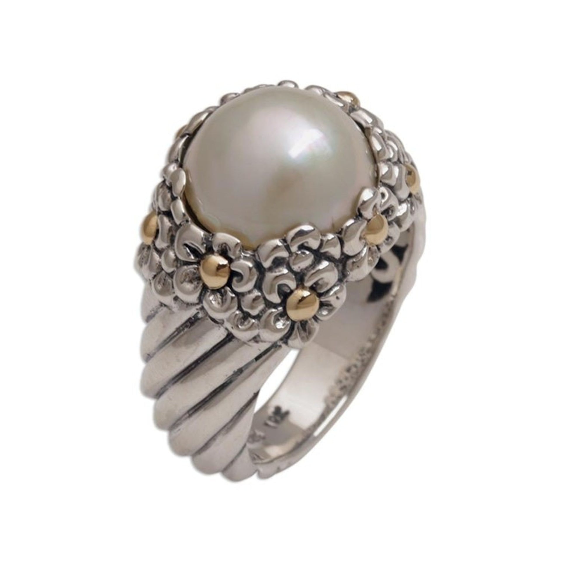 Handmade Cultured Pearl Cocktail Ring with Floral Motifs 'Daisy Glow'