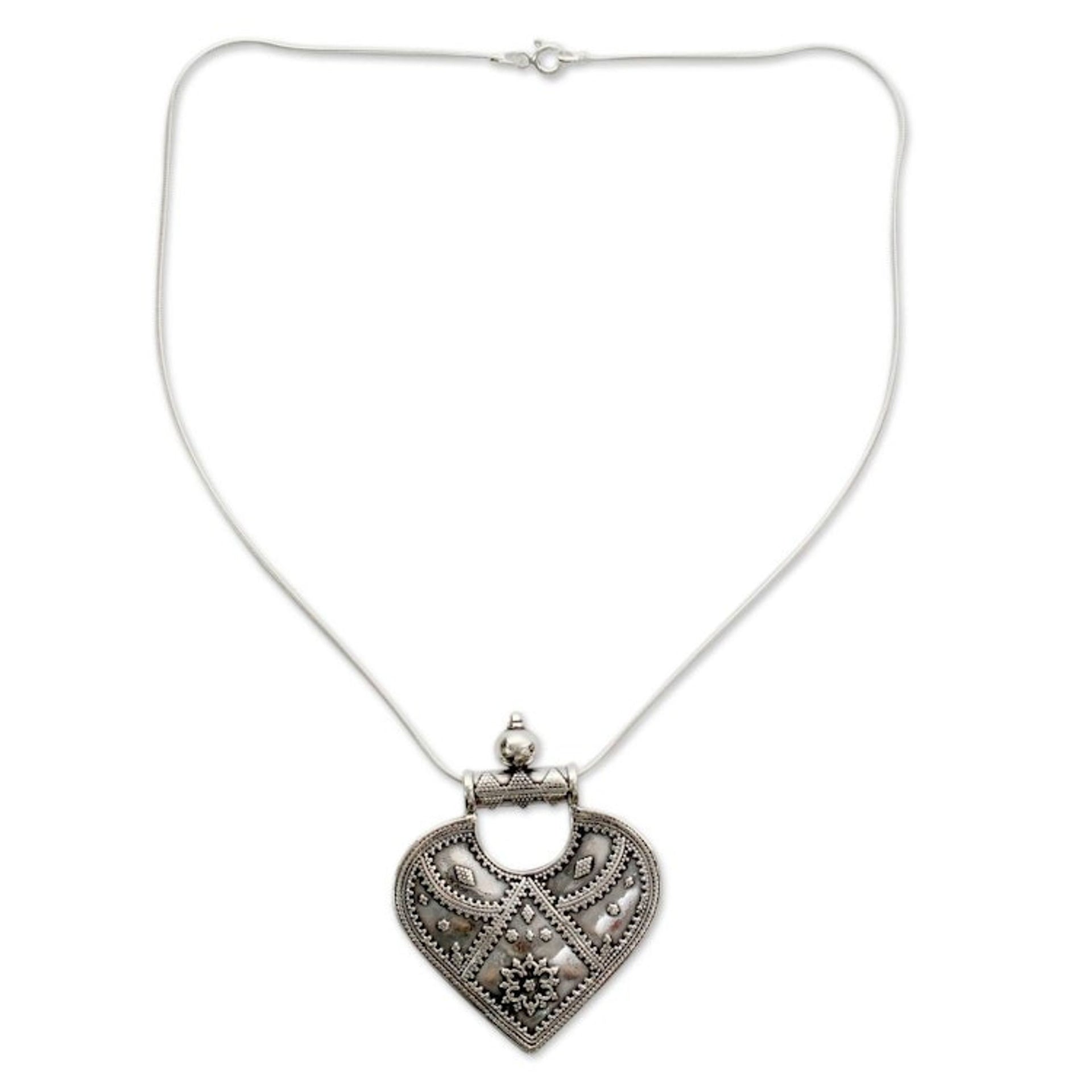 Sterling Silver Necklace Indian Ethnic Jewelry 'Mighty Heart'