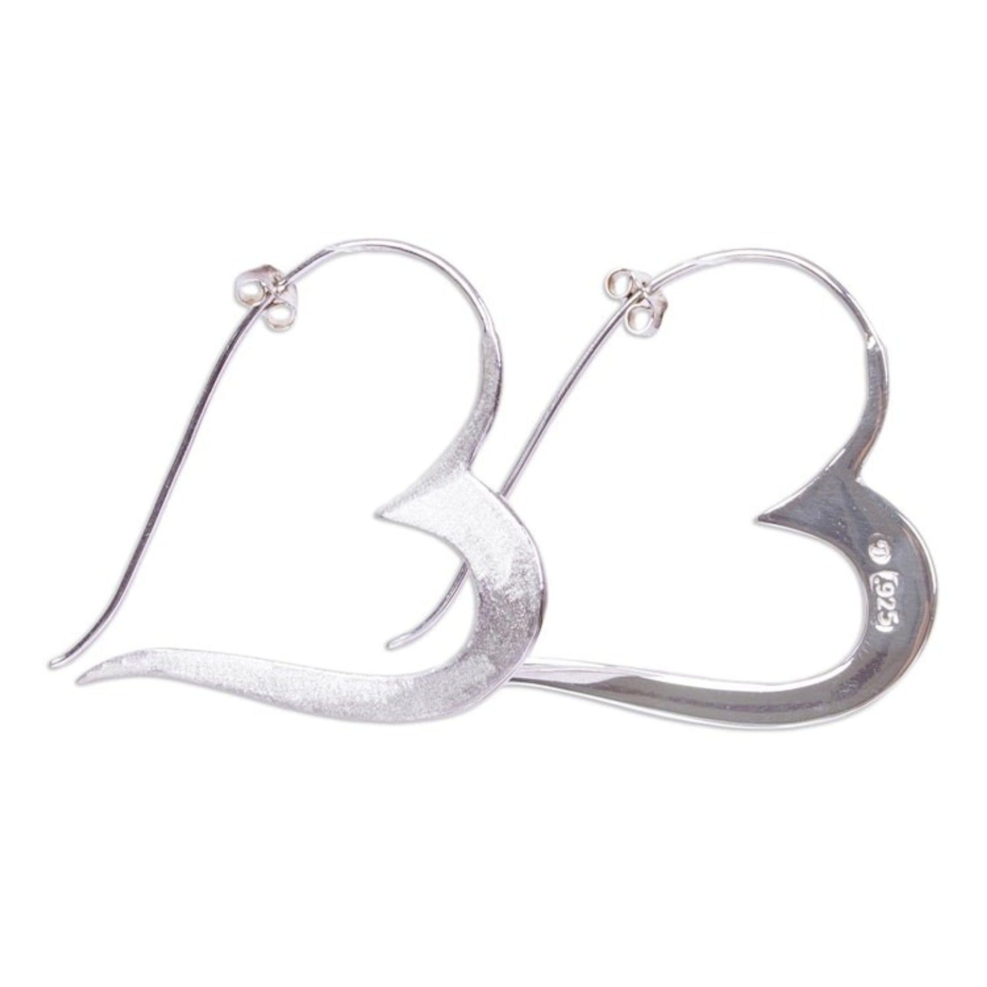 Handcrafted Modern Heart Theme Sterling Silver Post Earrings 'Mexican Heart'