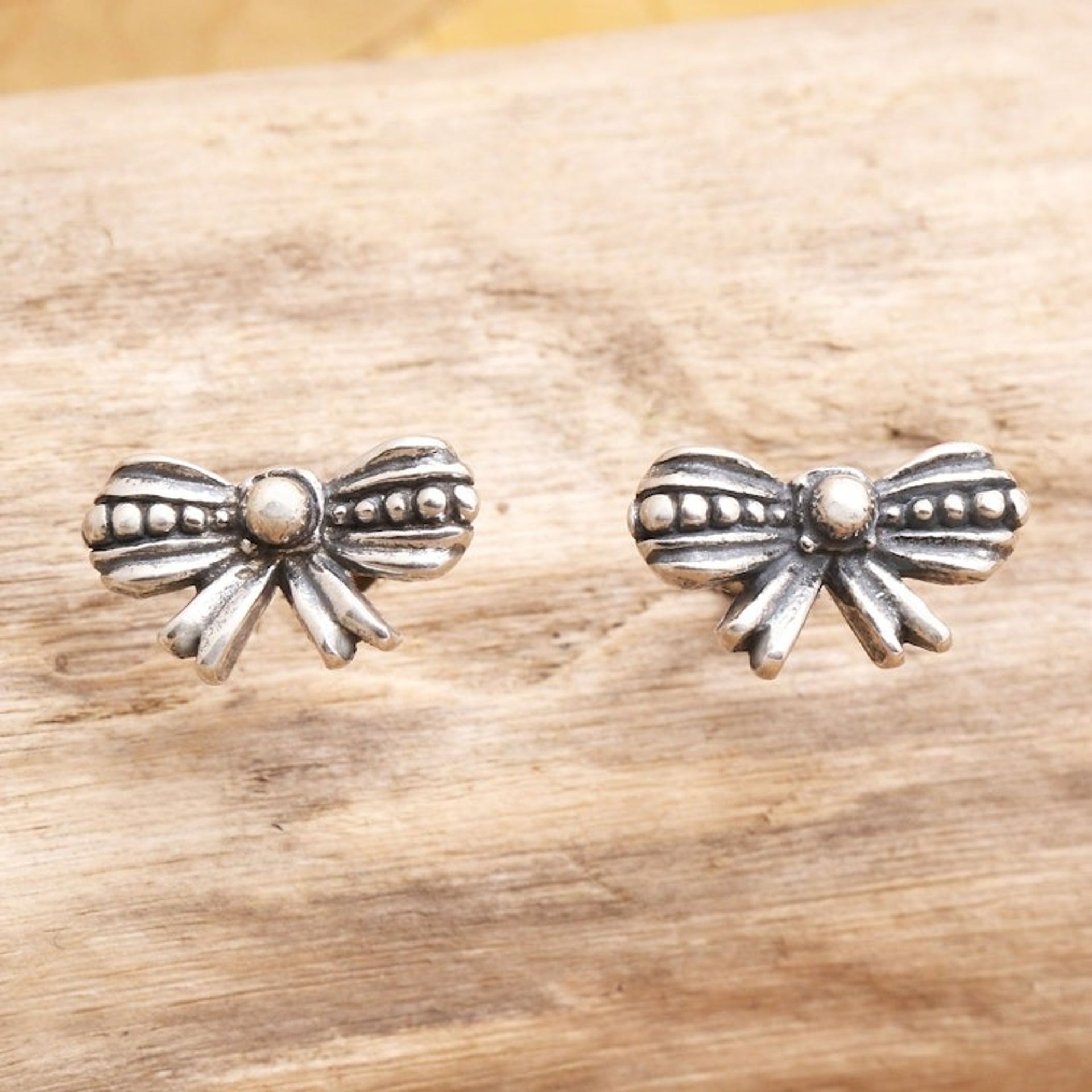 Sterling Silver Bow-Motif Stud Earrings 'Little Bow'