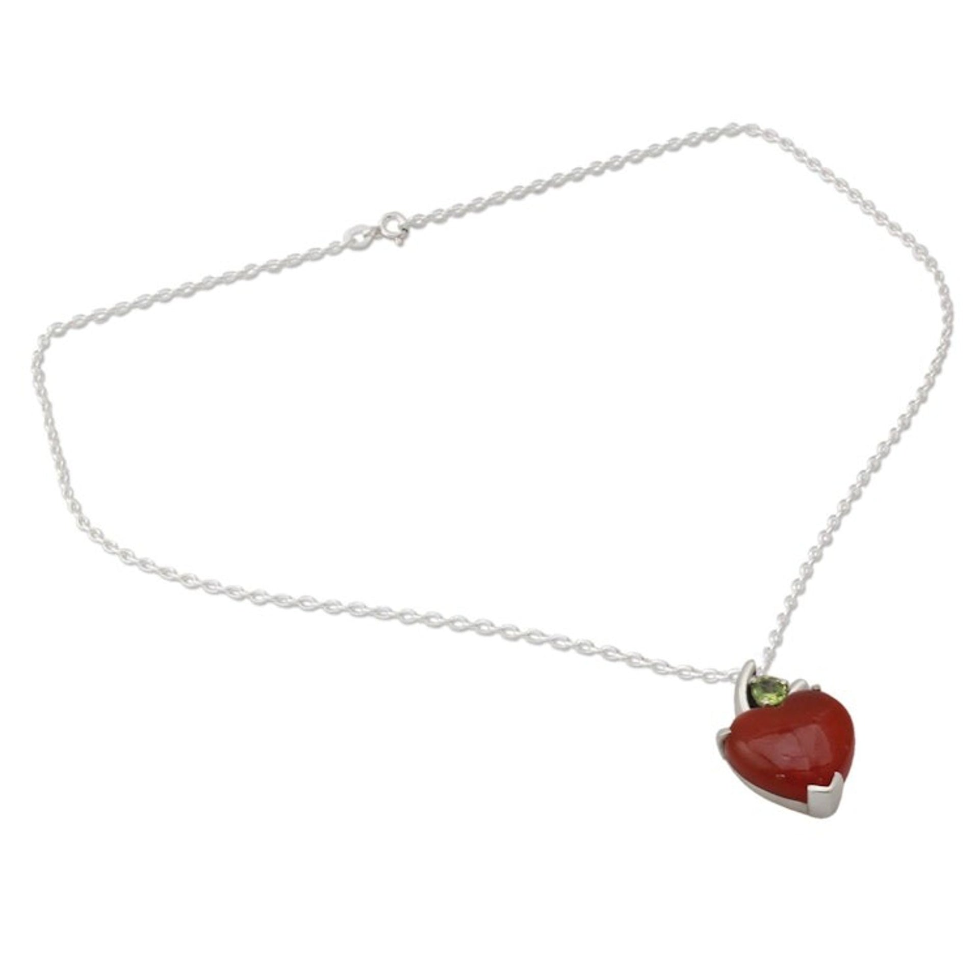 Heart pendant necklace 'A Sigh of Romance'