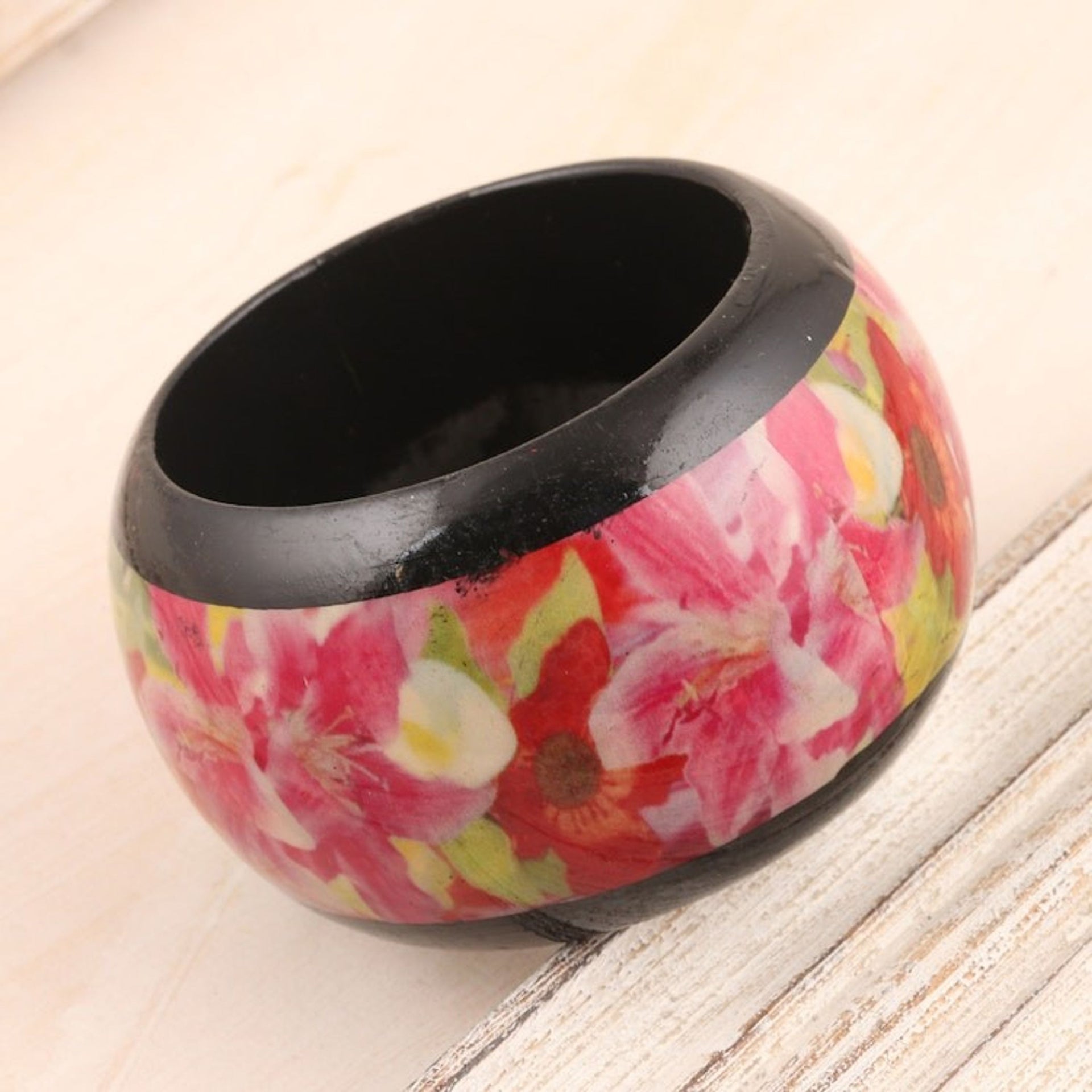 Haldu Wood Bangle Bracelet with Printed Floral Pattern 'Floral Charm'