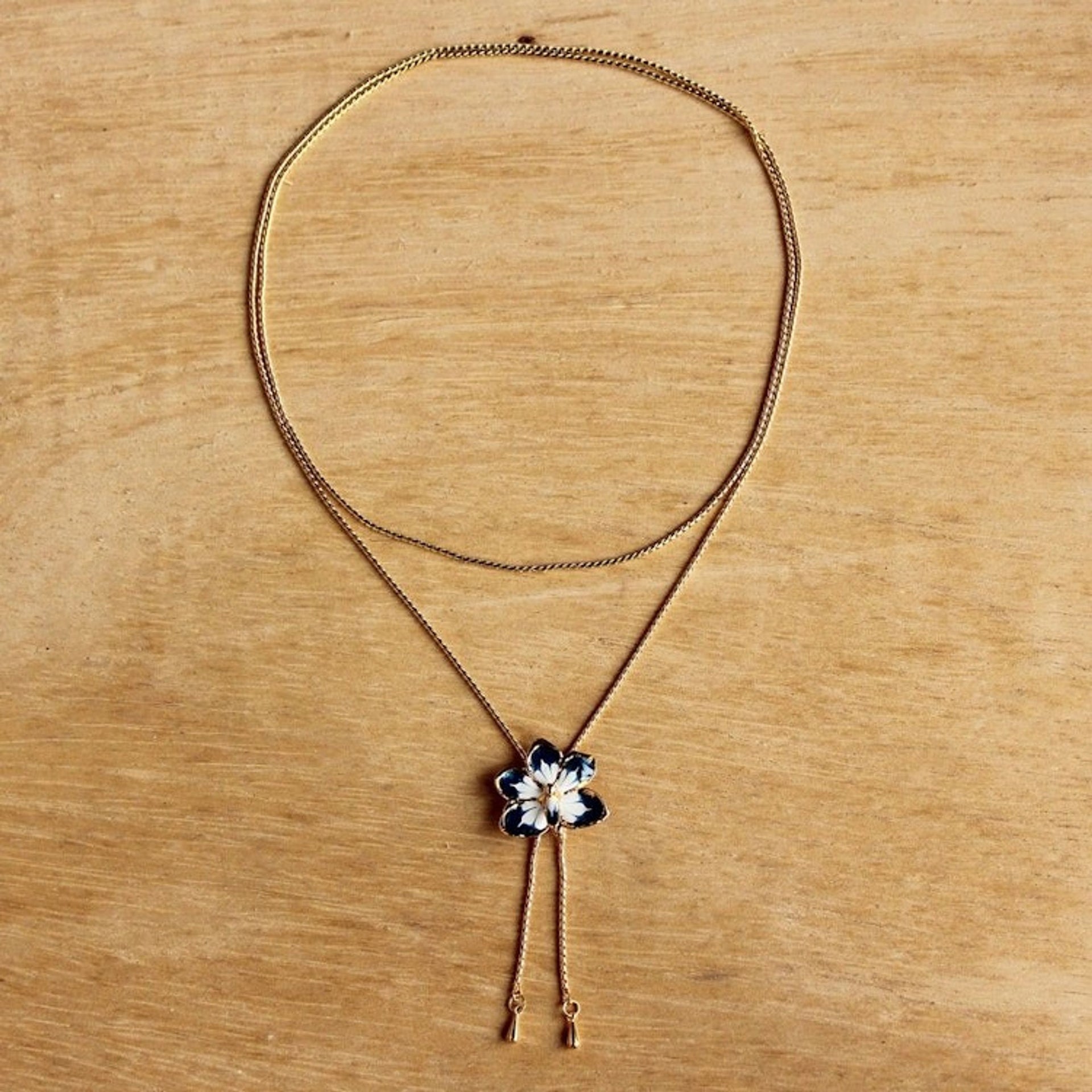 Hand Crafted Flower Necklace 'Blue Blossom'