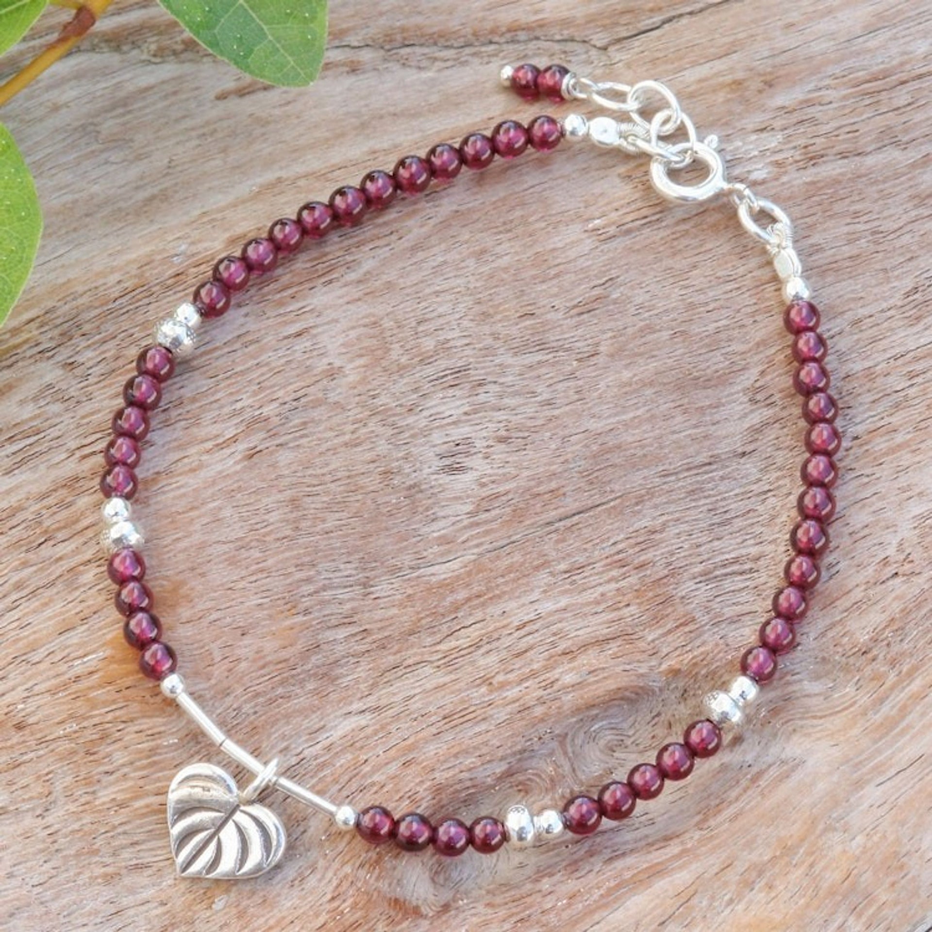 Leafy Hill Tribe Natural Garnet Beaded Pendant Bracelet 'Passionate Foliage'