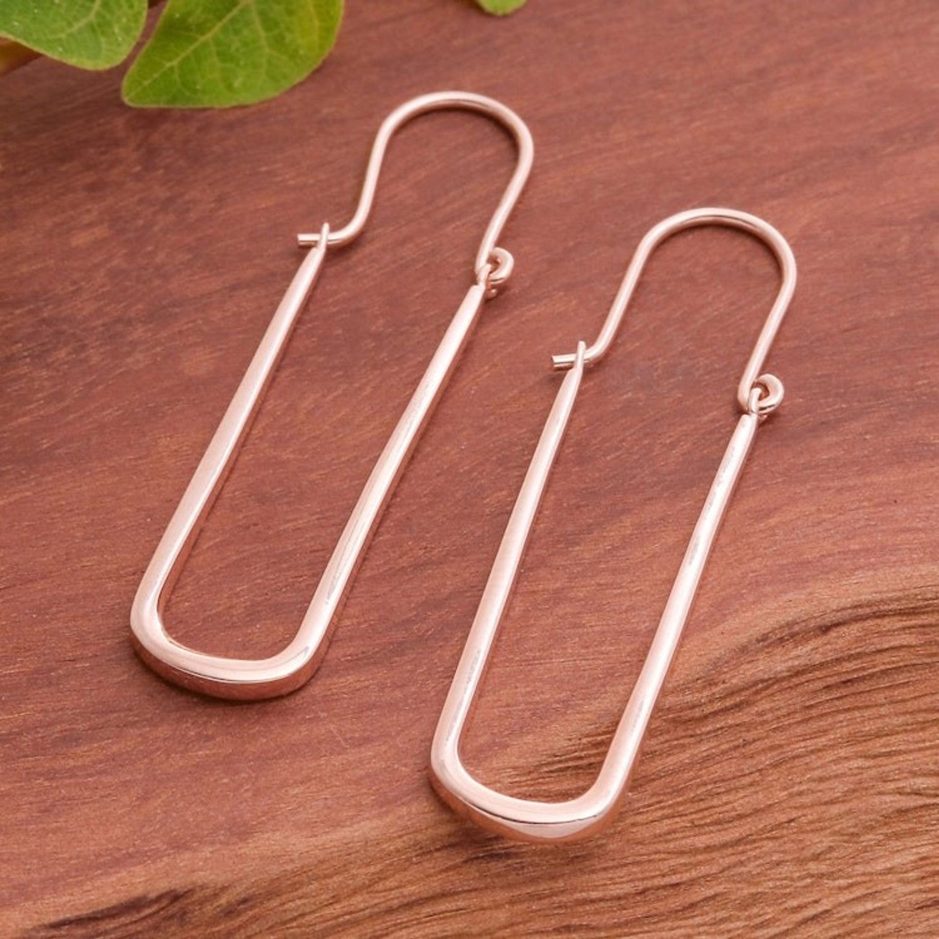 Polished Modern 18k Rose Gold-Plated Oblong Hoop Earrings 'Grand Grace'