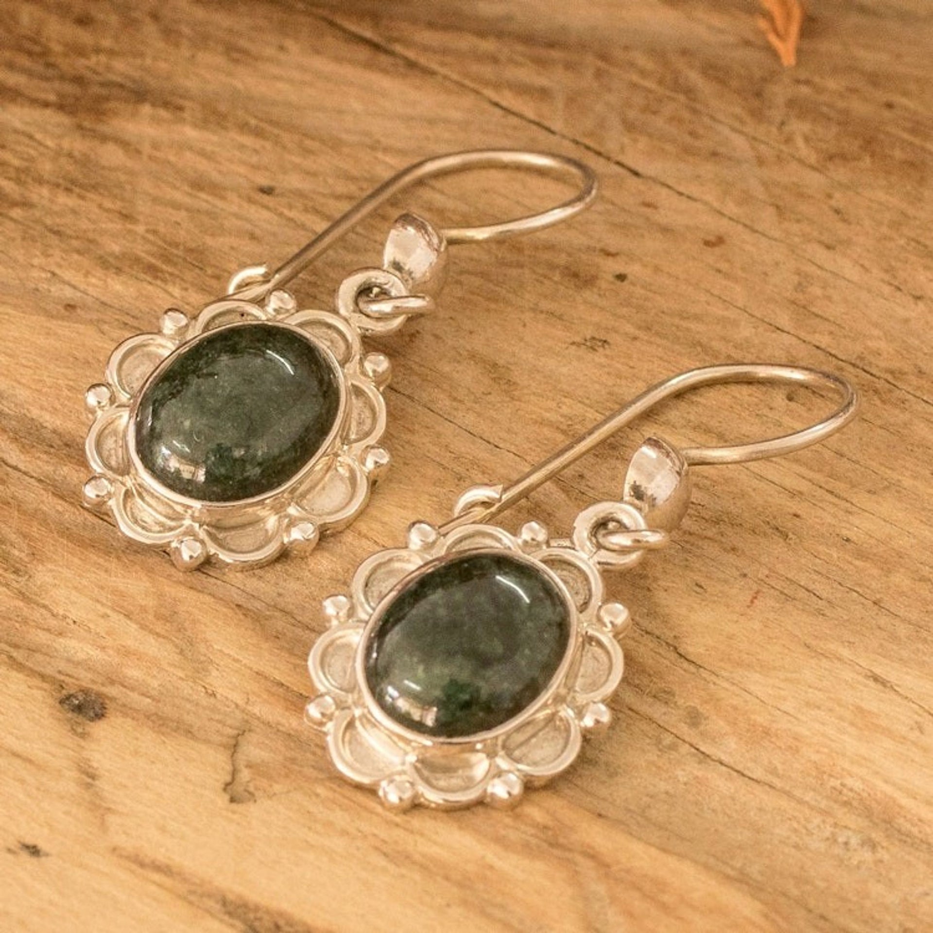 925 Silver Dangle Earrings with Dark Green Jade Stones 'Majestic Maya Queen'