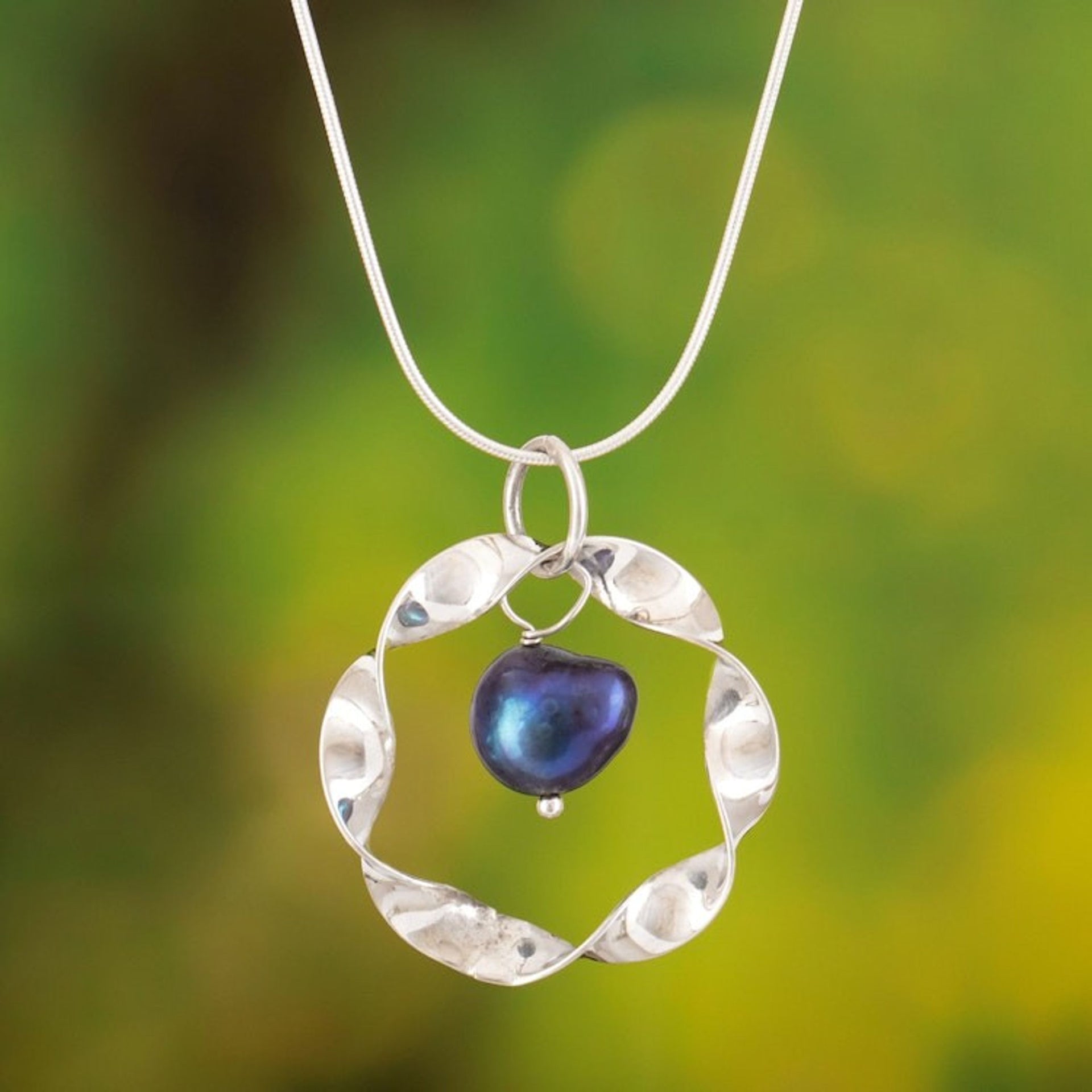 Fair Trade Peruvian Black Pearl and Sterling Silver Necklace 'Dark Aura'