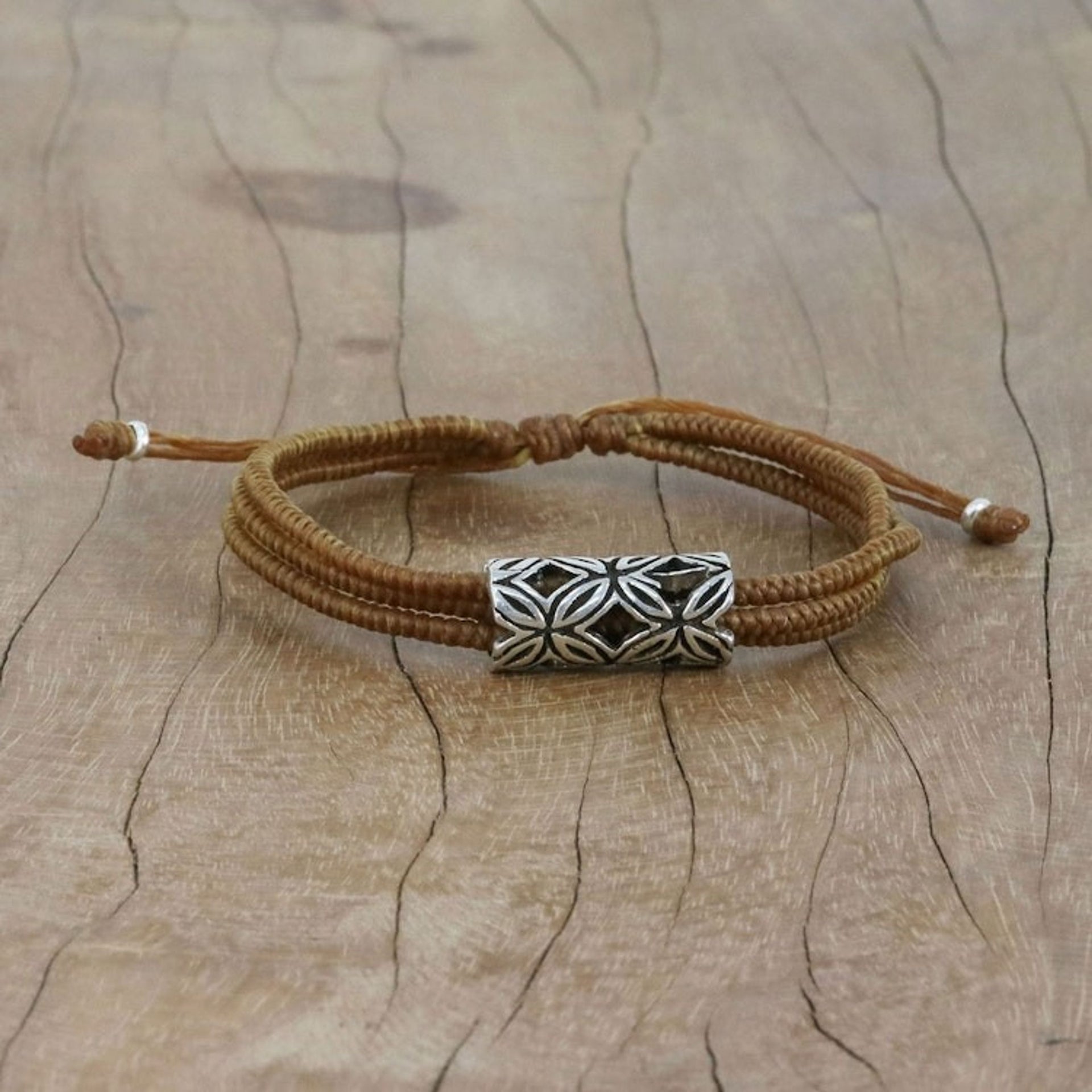 Karen Silver Pendant Bracelet in Cinnamon from Thailand 'Karen Seeds in Cinnamon'