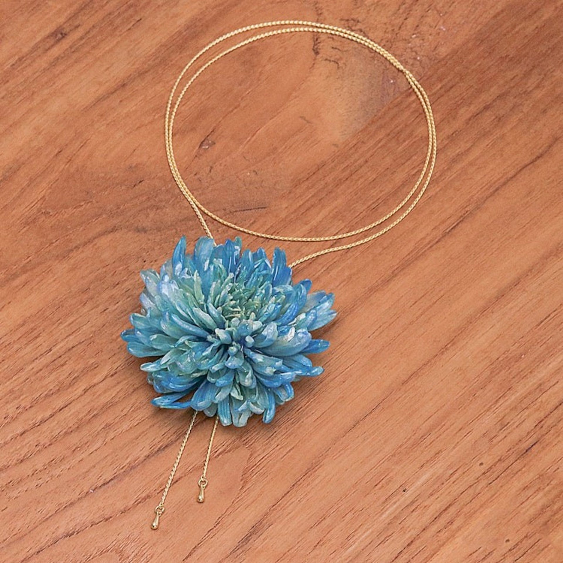 22k Gold-Plated Sky Blue Chrysanthemum Bloom Lariat Necklace 'Happy Sky Blue'