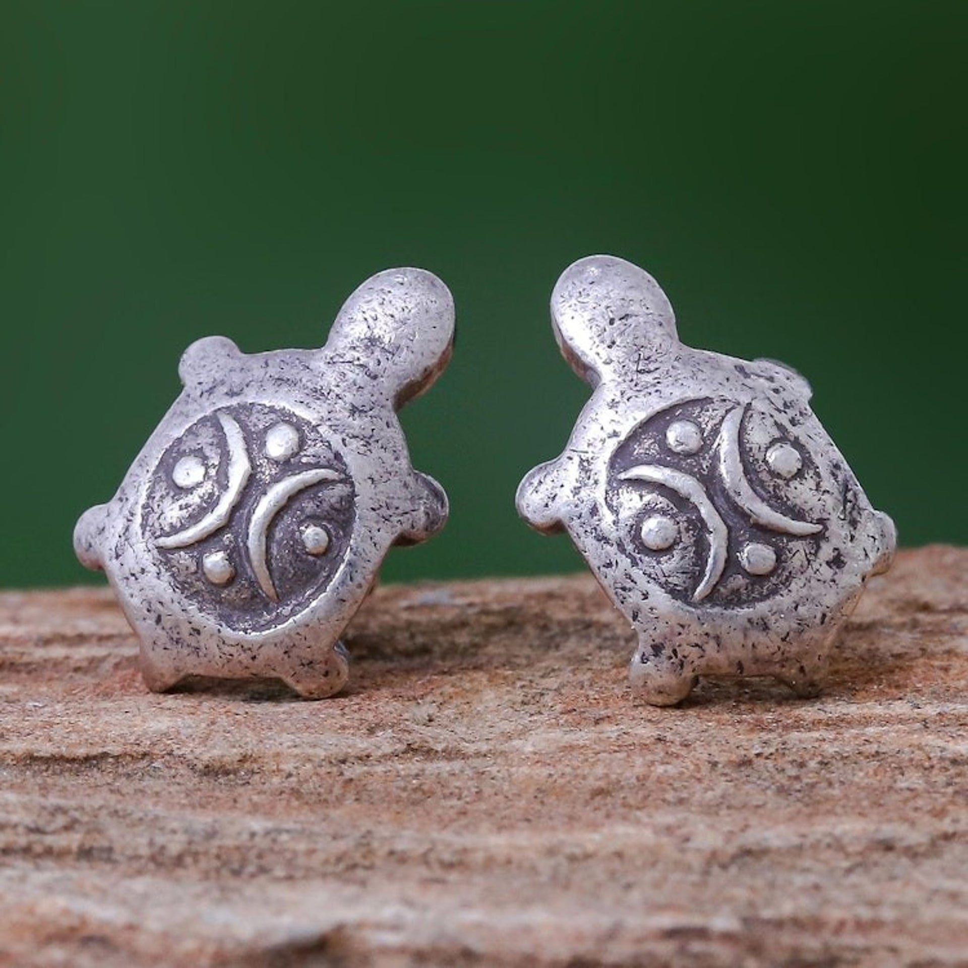 Cute 950 Silver Turtle Stud Earrings 'Thai Turtles'