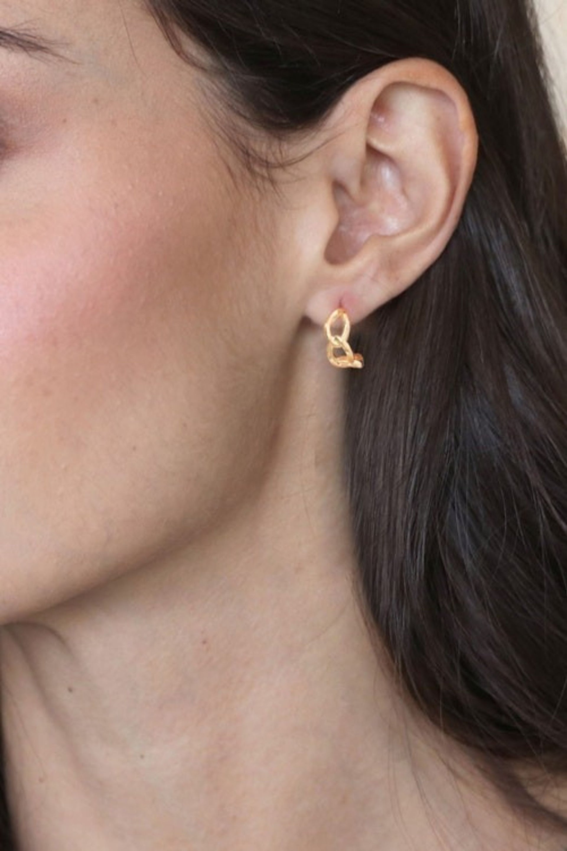 High-Polished 18k Gold-Plated Half-Hoop Earrings 'Glorious Bonds'