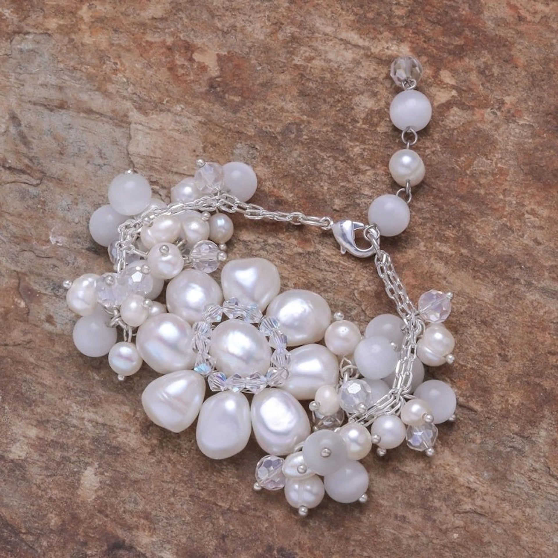 Pearl Flower Bracelet 'Snow Garland'