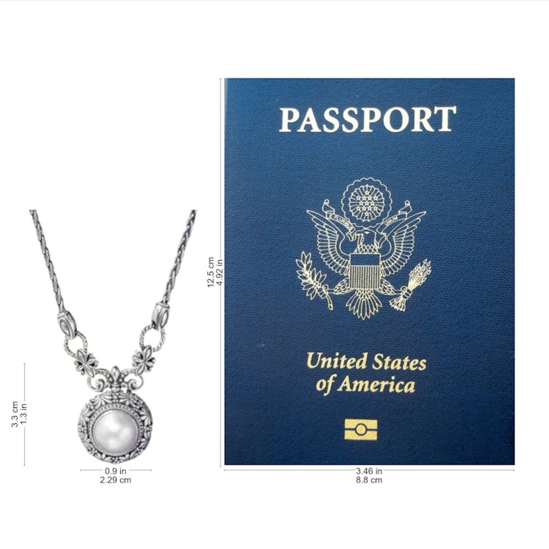 Cultured Pearl and Sterling Silver Pendant Necklace 'Hapsari'