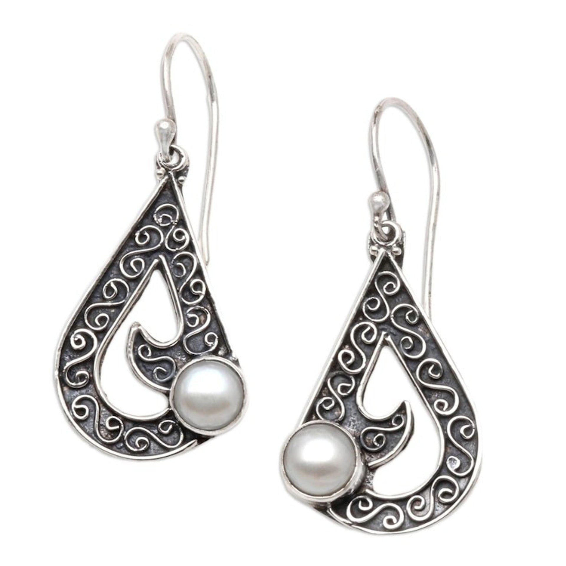 Sterling Silver and Cultured Freshwater Pearl Dangle Earring 'Sea Waves in White'