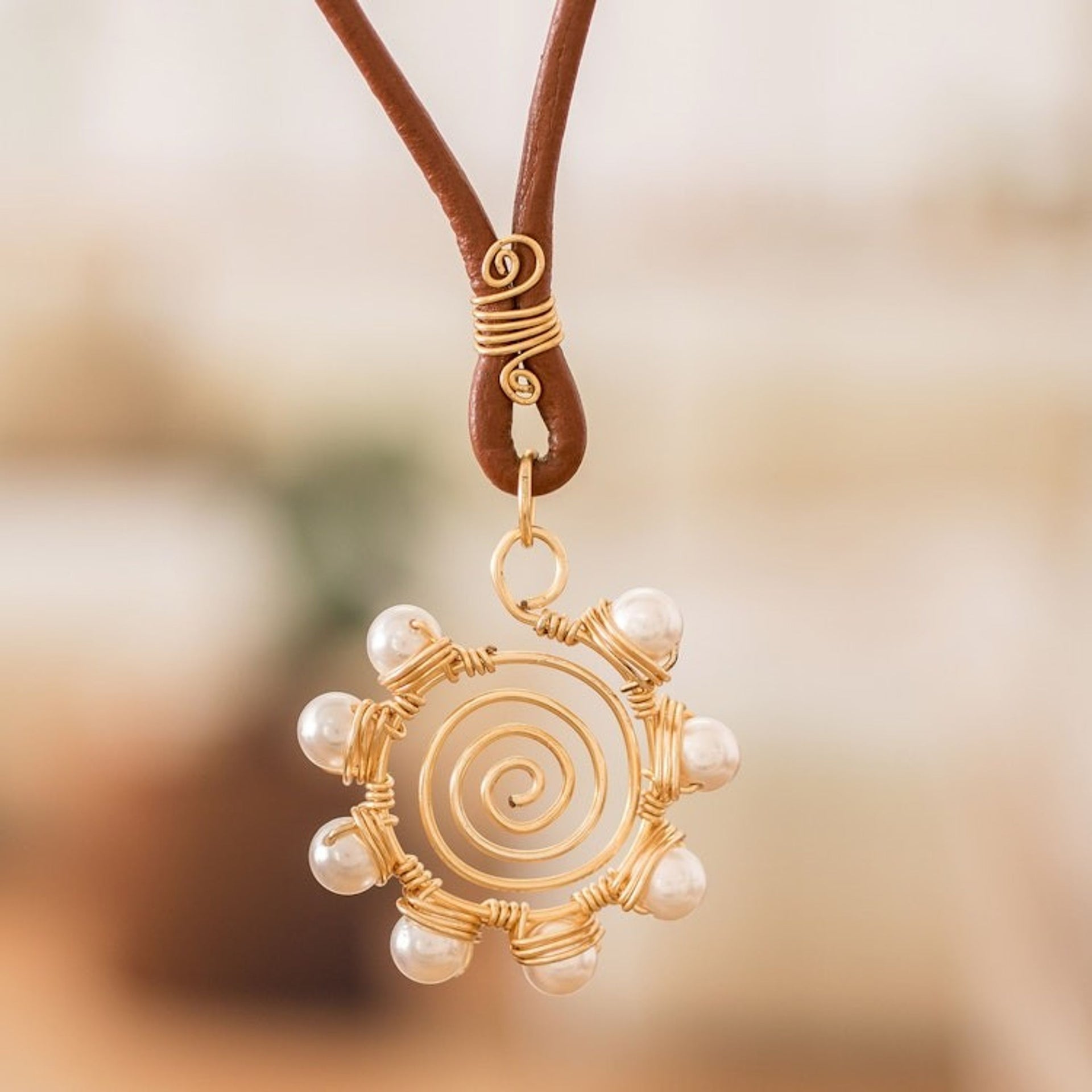 Pendant Necklace with Cultured Pearls Twisted Wire Accents 'Alluring Flower'