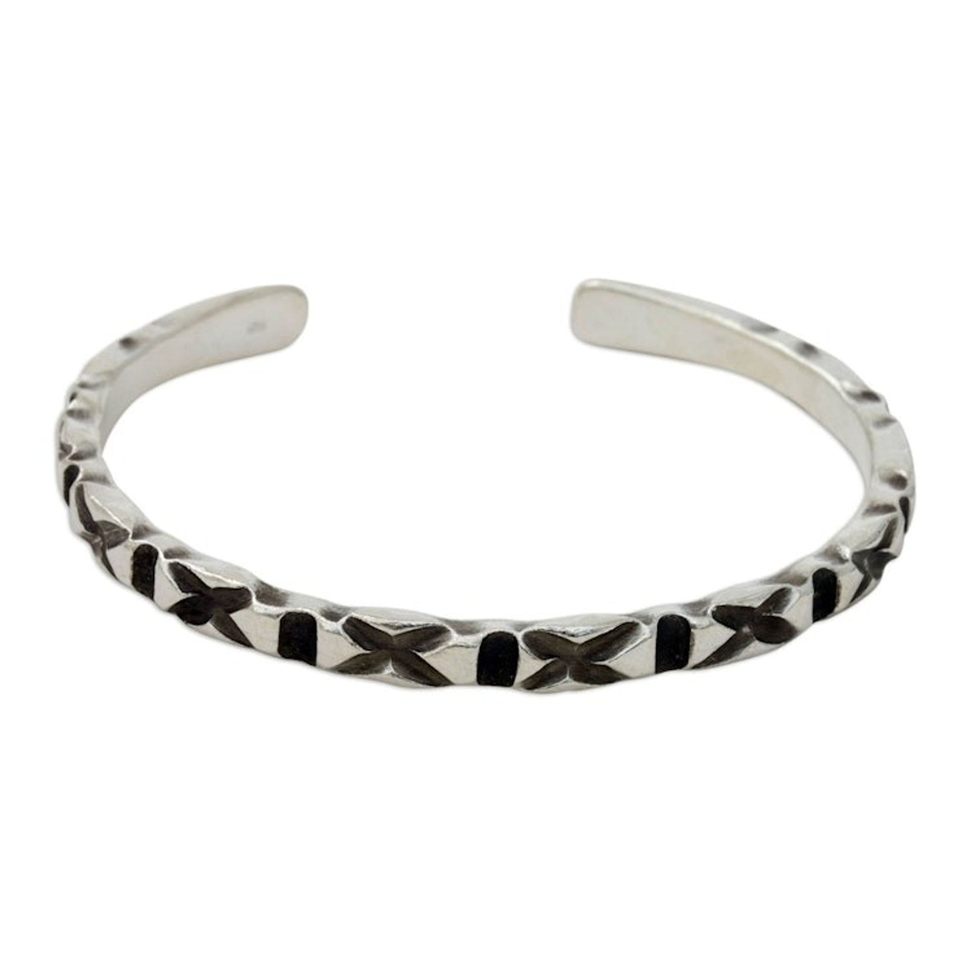 Hand Crafted Hill Tribe Sterling Silver Cuff Bracelet 'Karen Kisses'