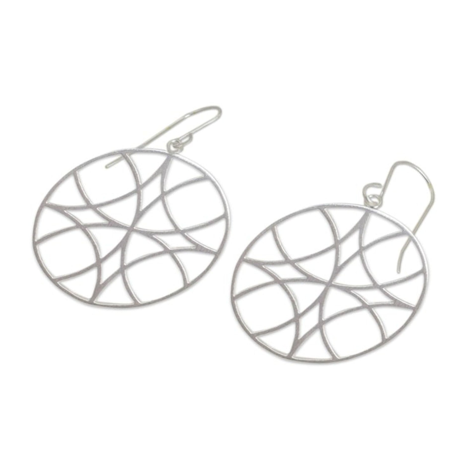 Silver dangle earrings 'Snowflake Circle'