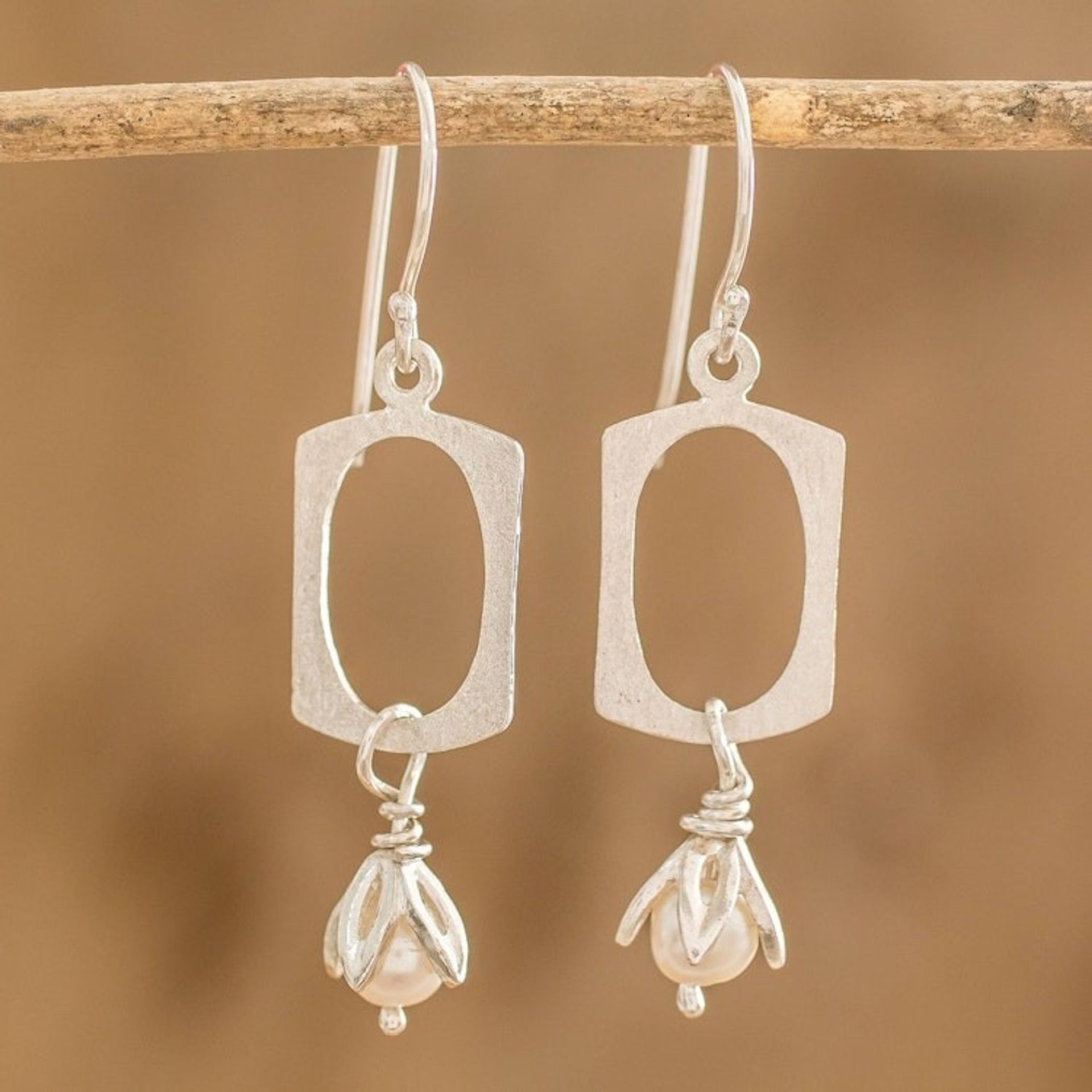 Cultured Pearl and 925 Sterling Silver Dangle Earrings 'Pearl Awakening'