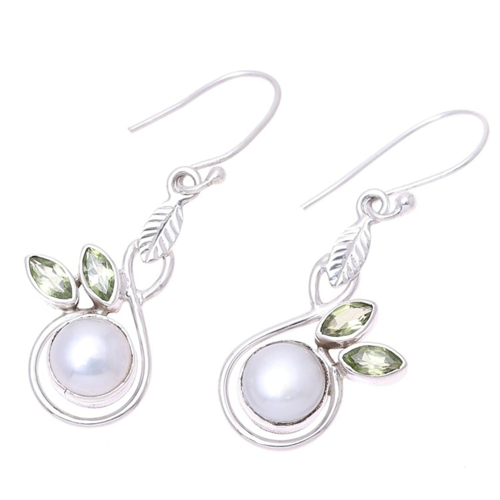 Cultured Pearl and Faceted Peridot Dangle Earrings 'Spring Beauty'
