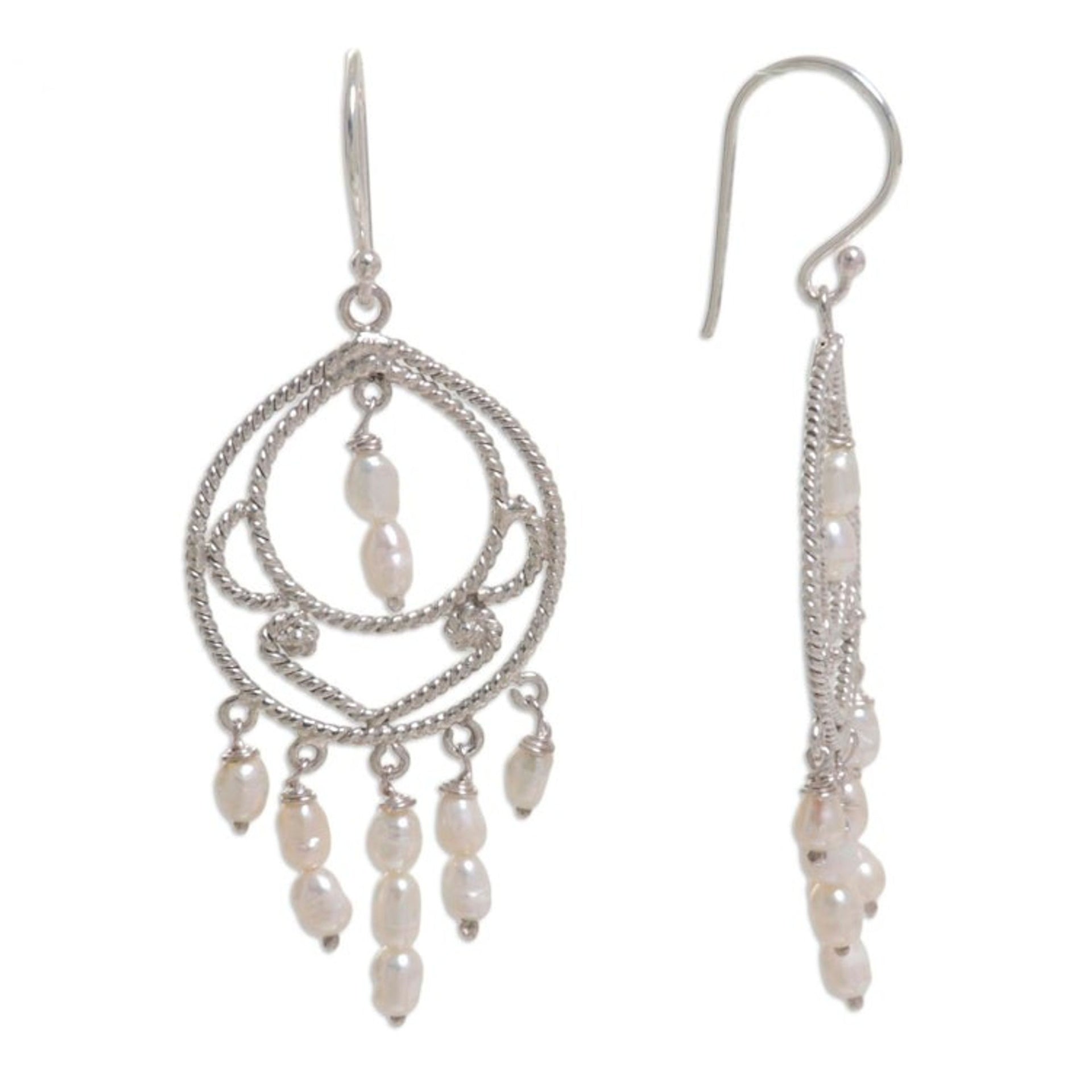 Pearl chandelier earrings 'Gracious Lady'